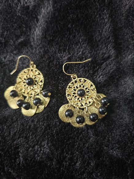 Earrings image 4