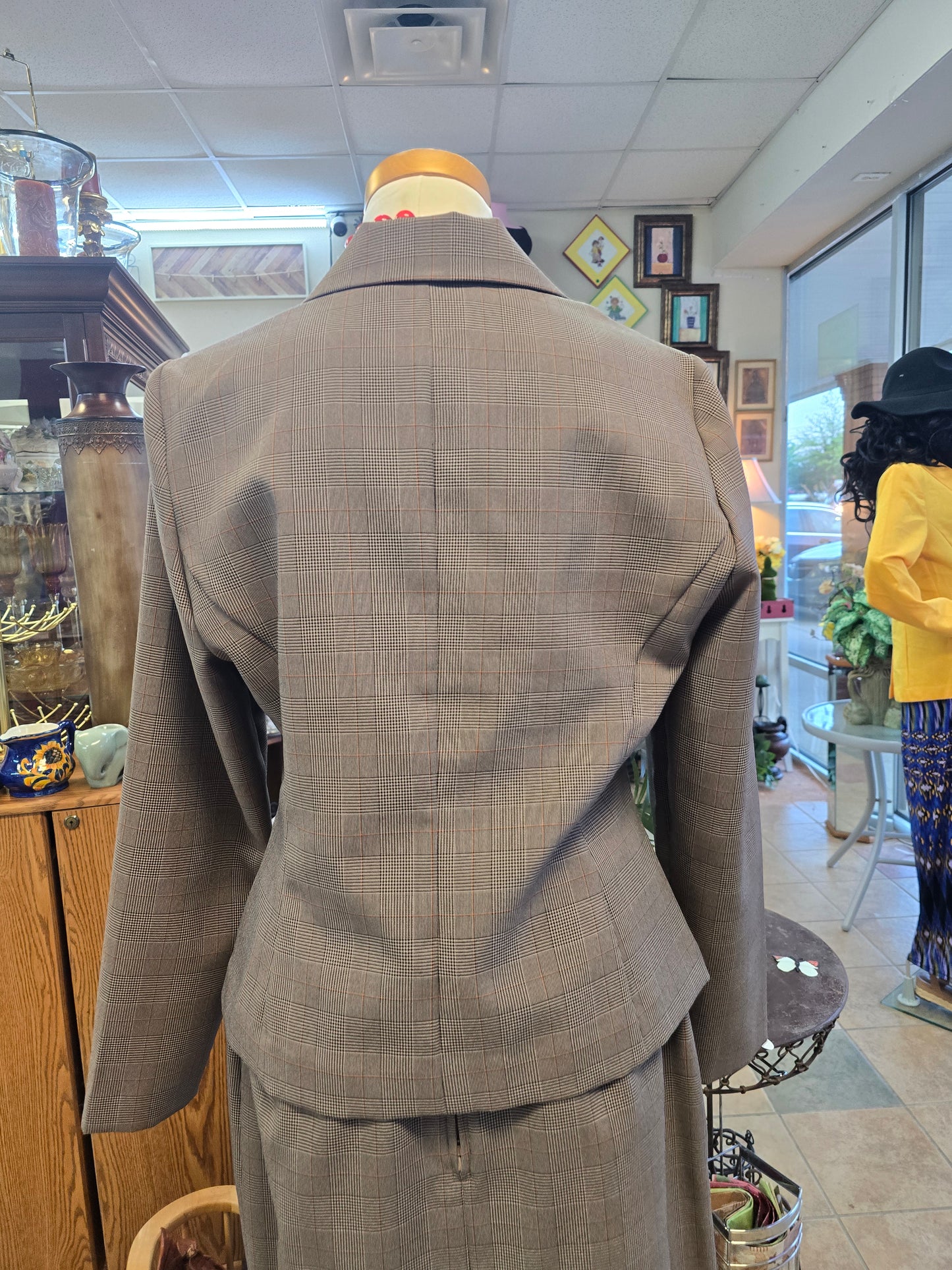 Sweet 2 piece suite size M image 8