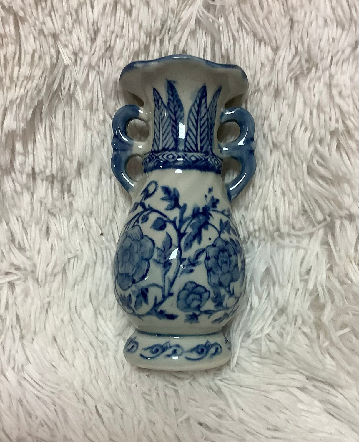 Porcelain vase blue and white image 5