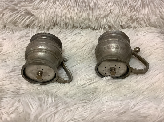 Vintage Wilton Armetale RWP Pewter Salt & Pepper Shakers Plough Tavern image 1