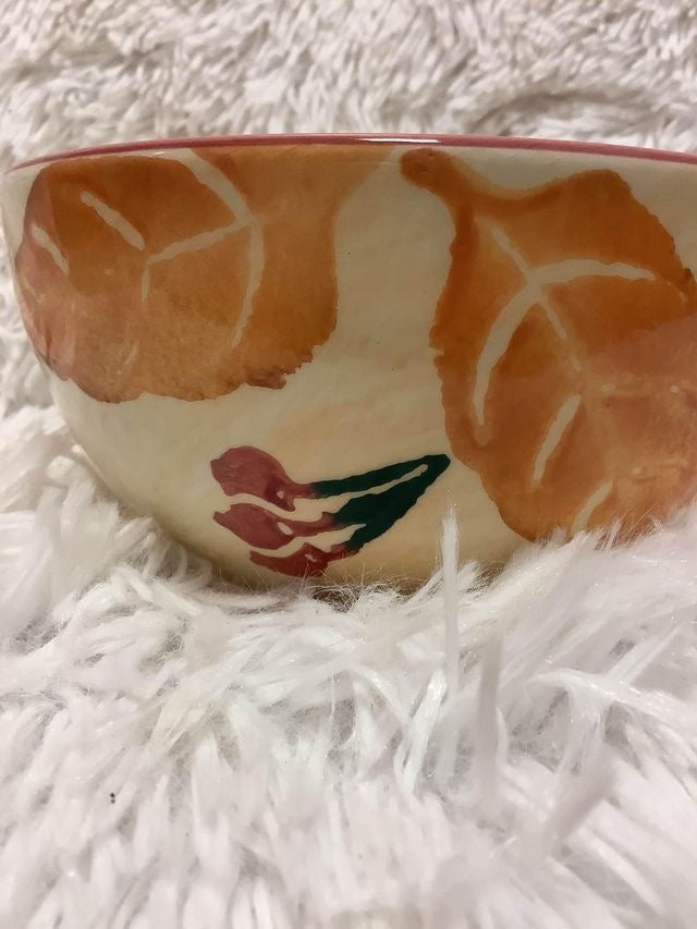 Leaf decorated bowl image 4
