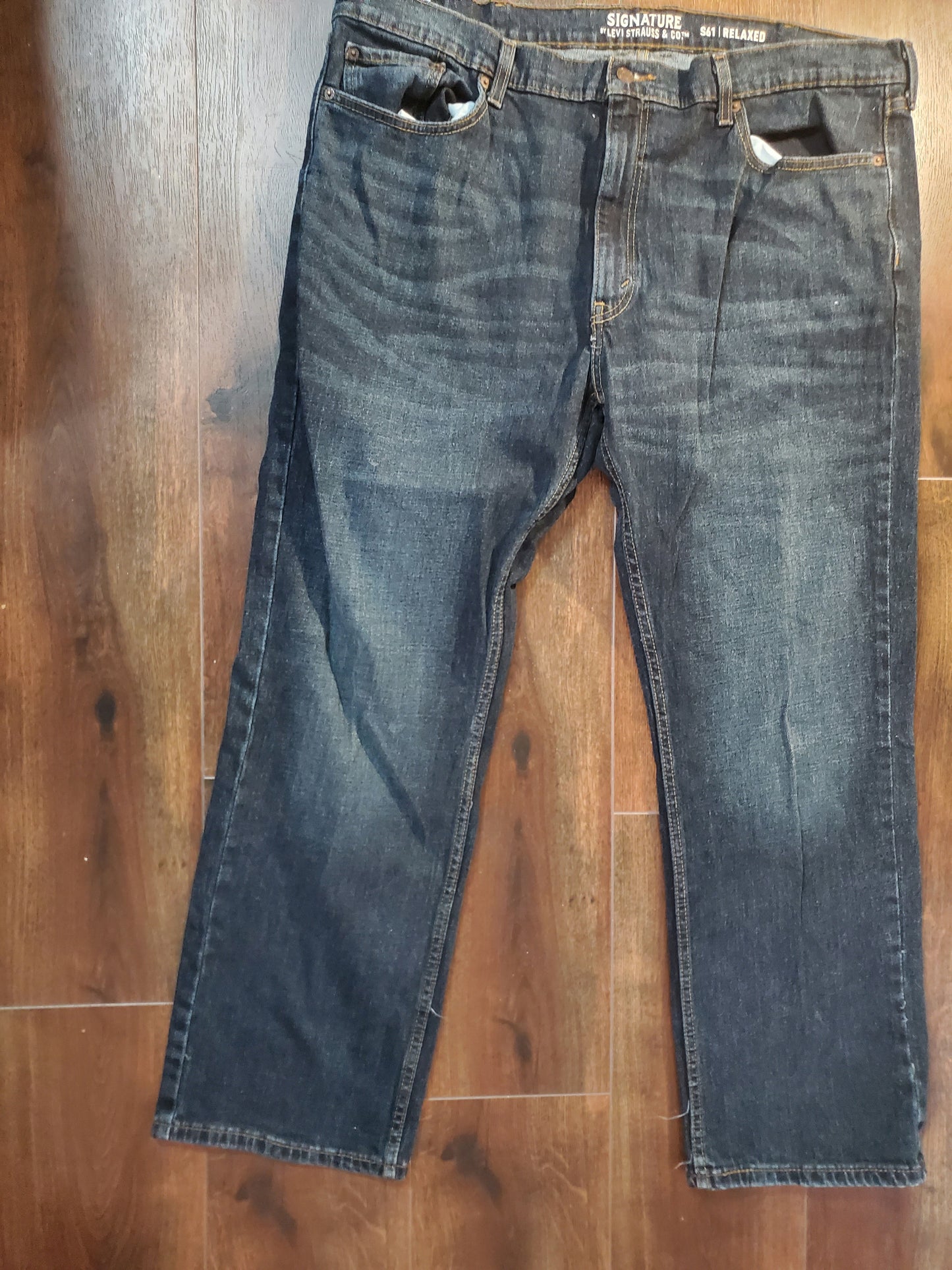 Levi Strauss S61 relaxed men jeans size 42x30 image 3