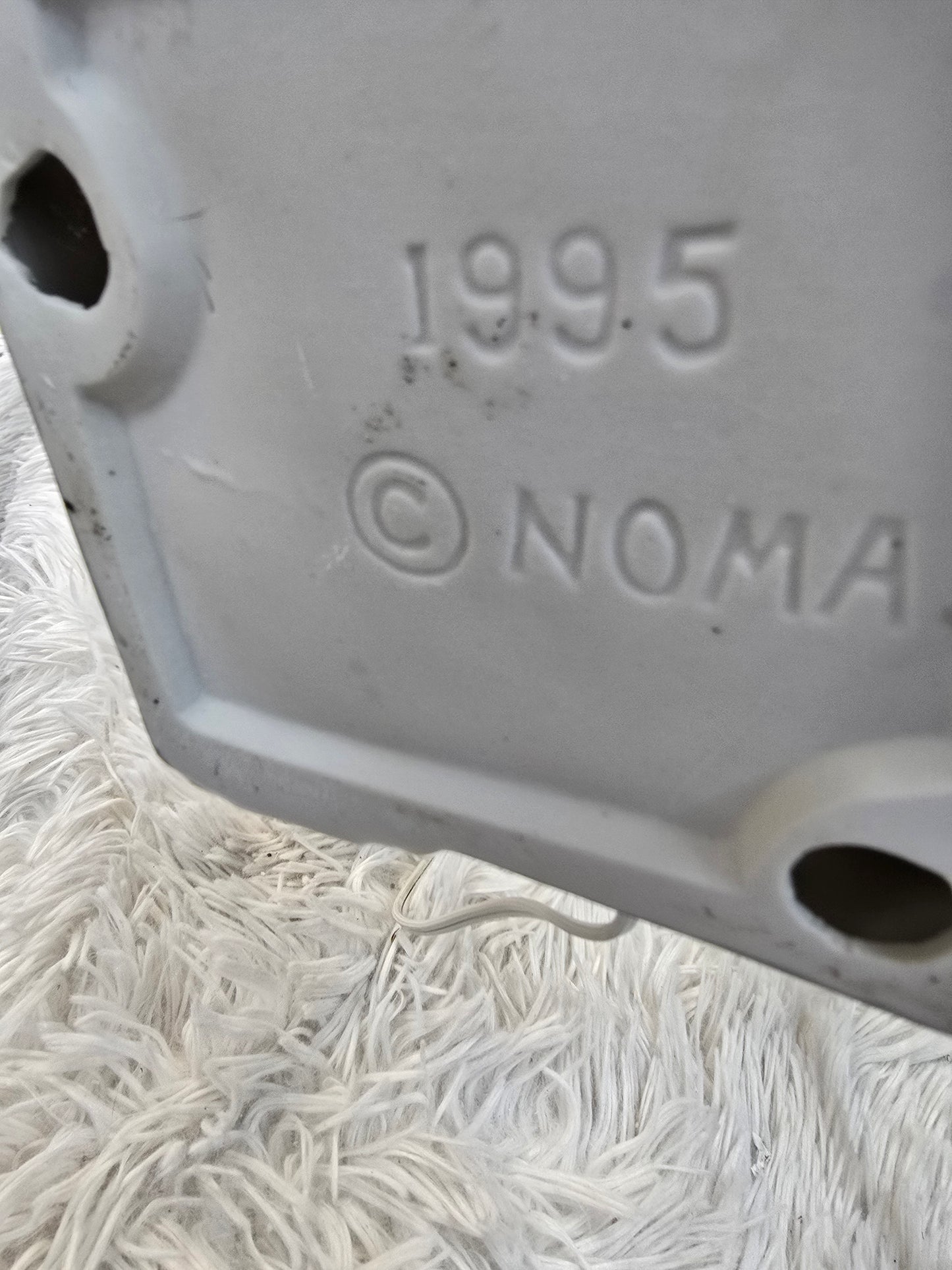 NOMA - Dickensville Collectibles - Bank - 1995 image 3