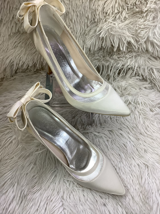 Wedopus women shoe size 5.5 image 1