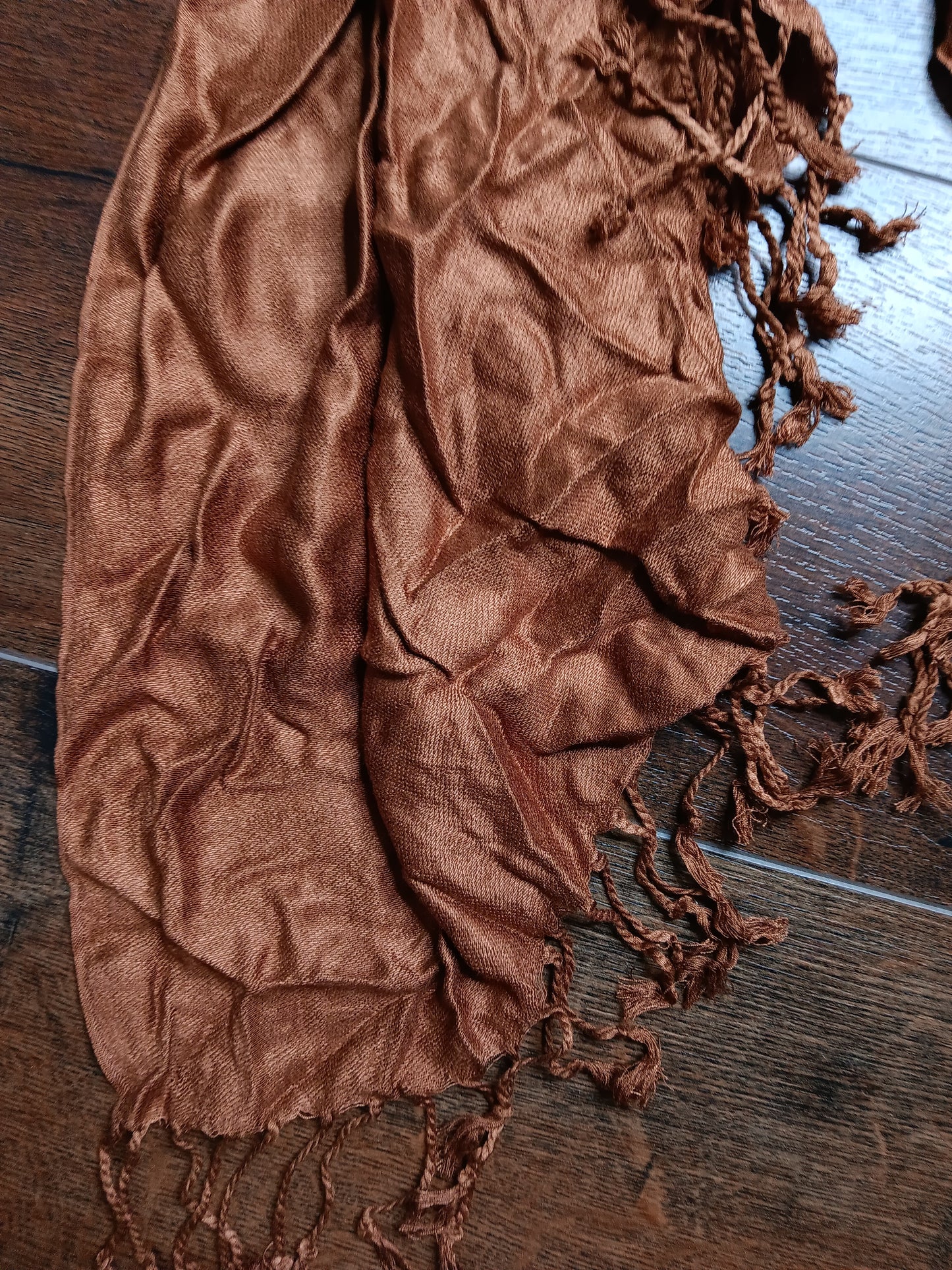 Pashmina scarf image 3