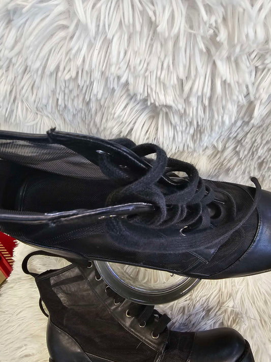women Combat boots size 10 image 1