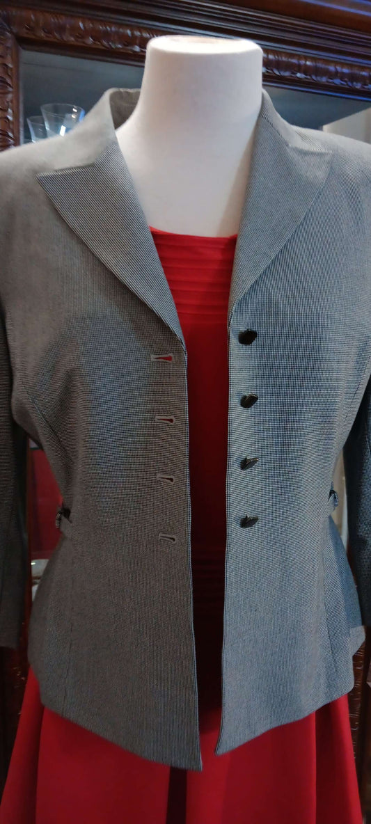 Tahari women blazer size 8P image 1