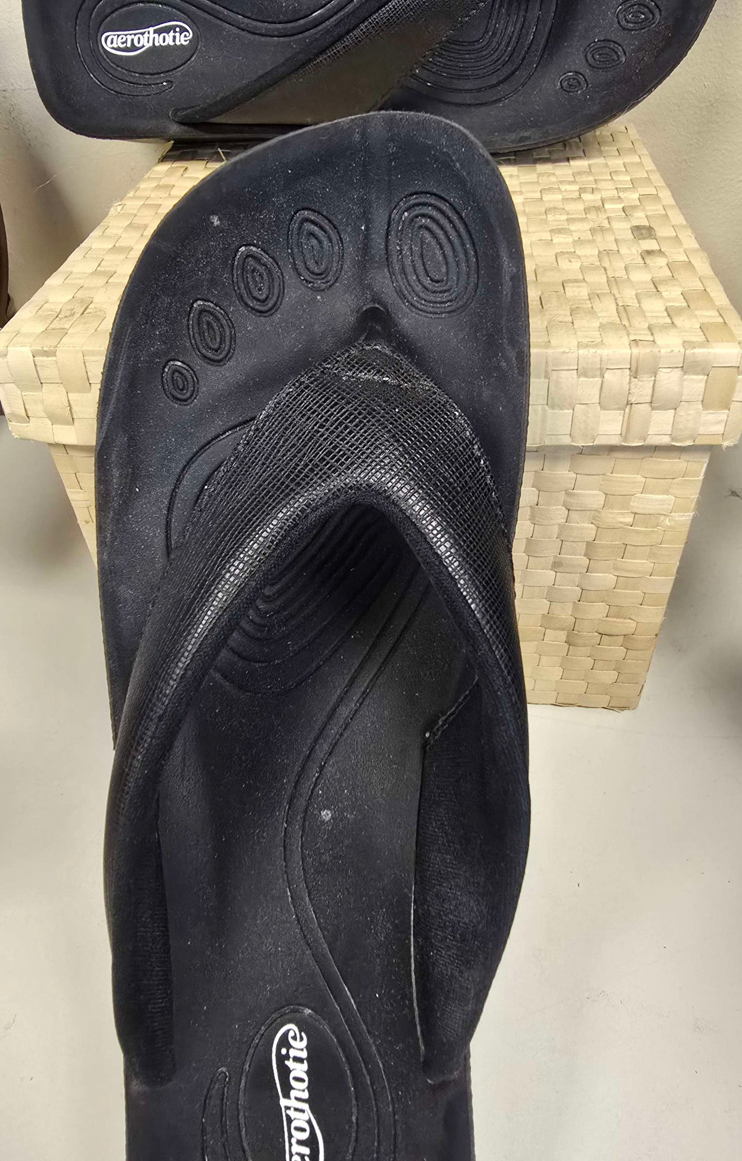 Aerothotic - Fallon Women’s Flip Flops Sandal 5.5 image 5