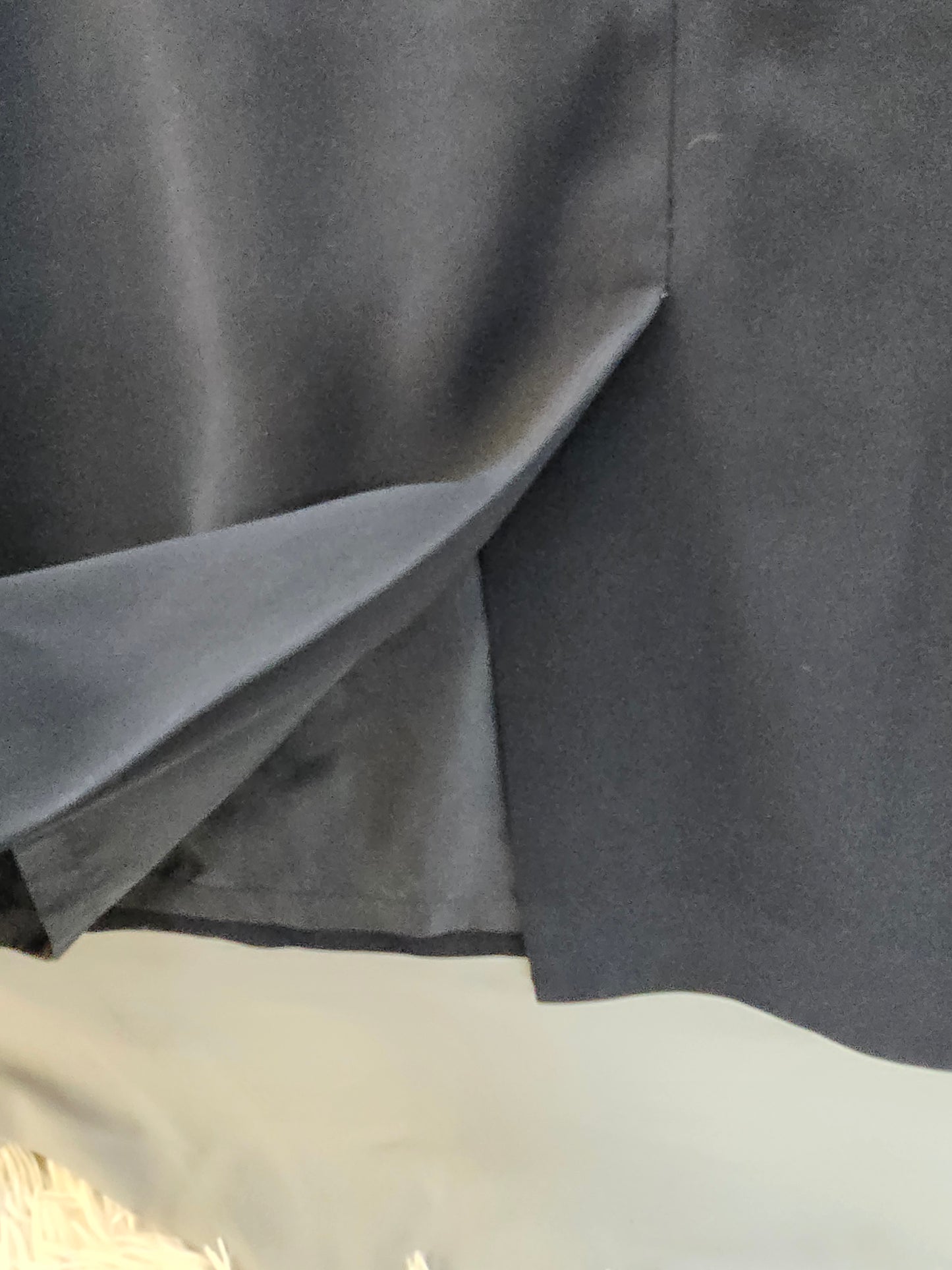 Kasper knee length black skirt size 14 image 2