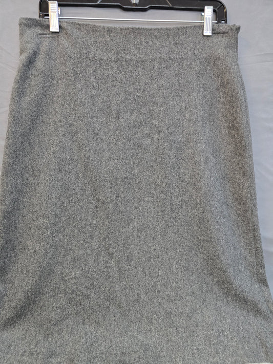 Gap Stretch knees length skirt size 8 image 1