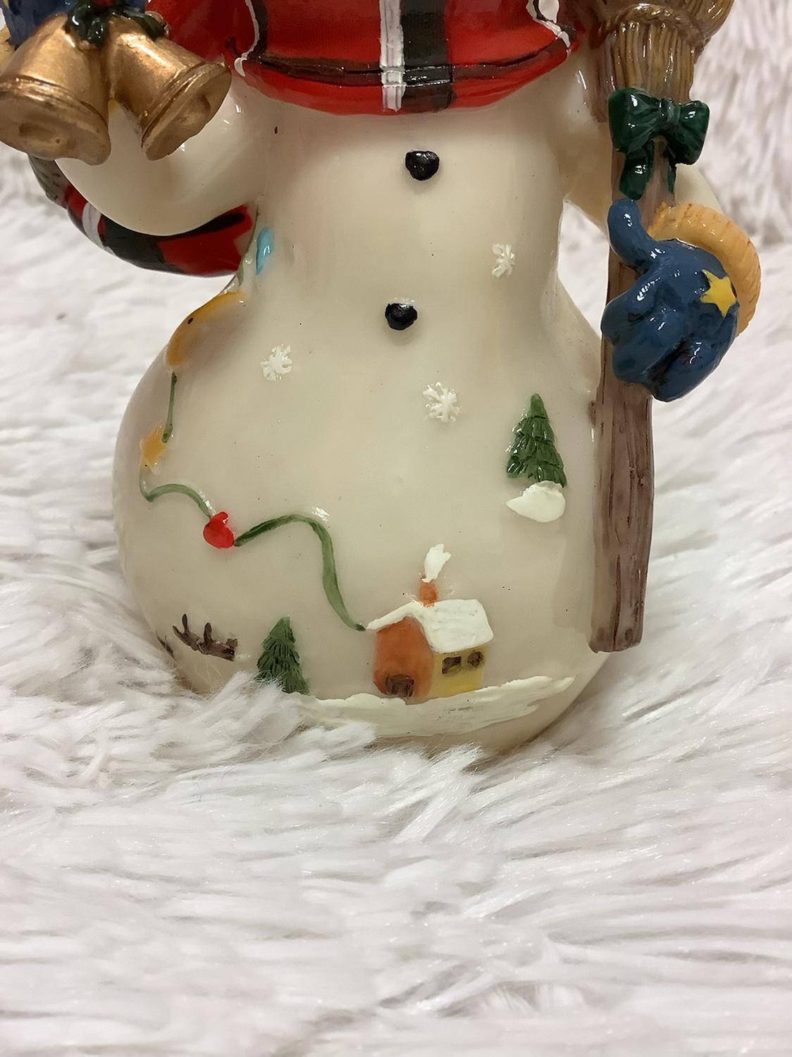 Mini festive statue image 6