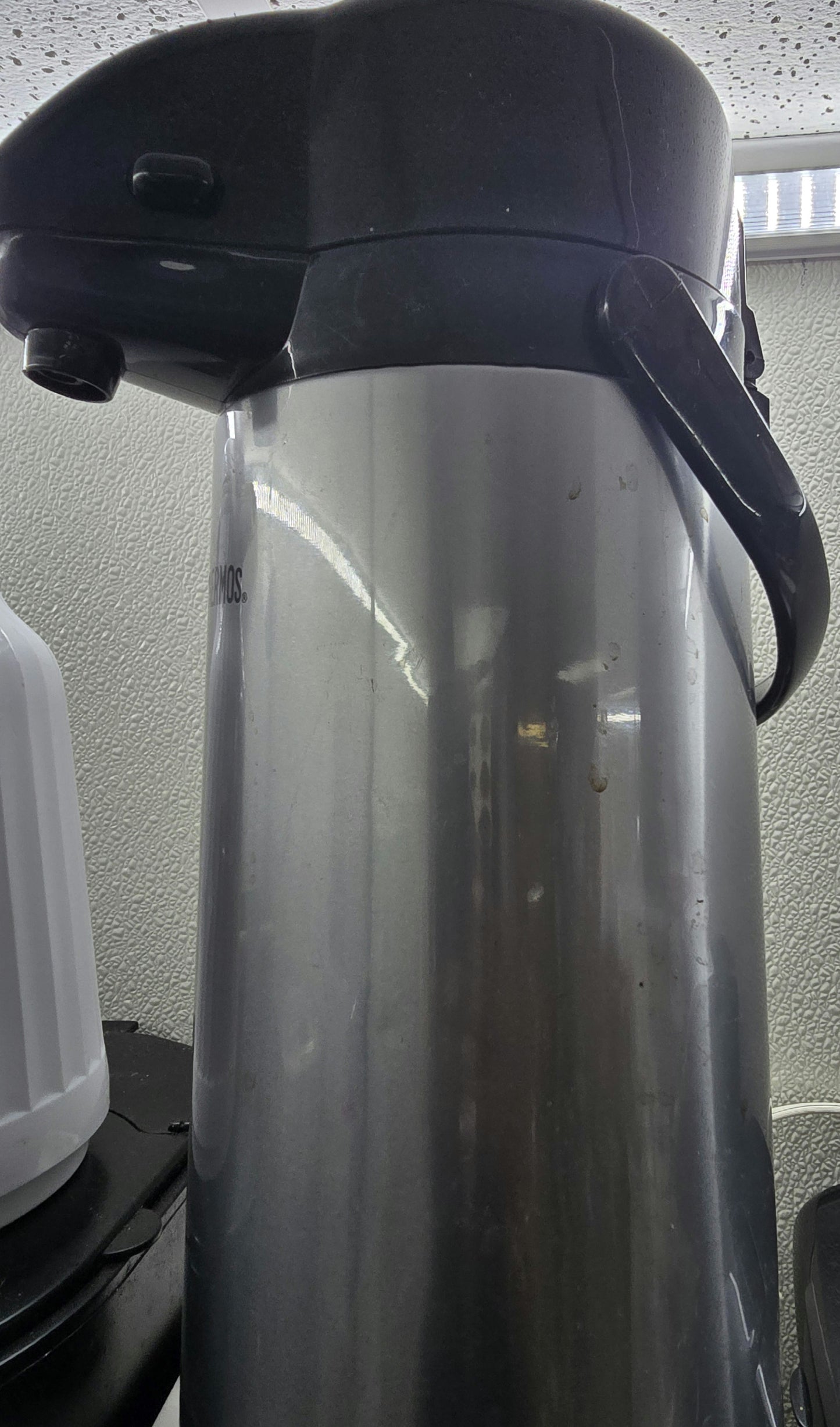 Thermos 1.9 Liter Coffee Push Pump Dispenser image 2