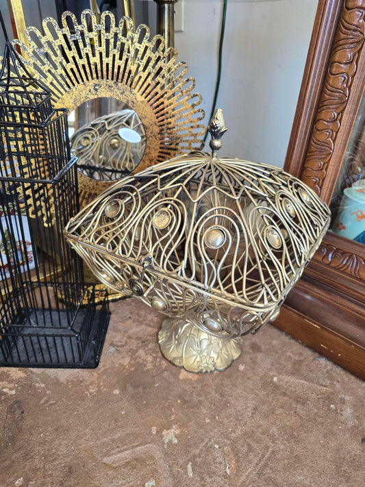 Gold centerpiece image 1