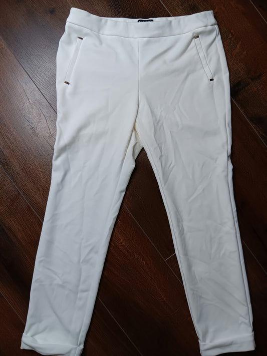 Women White pants size medium image 1
