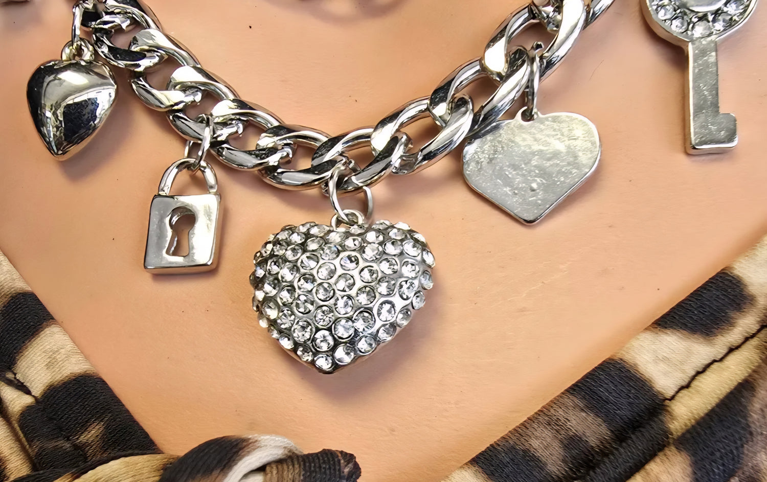 Jewelry & Accessories