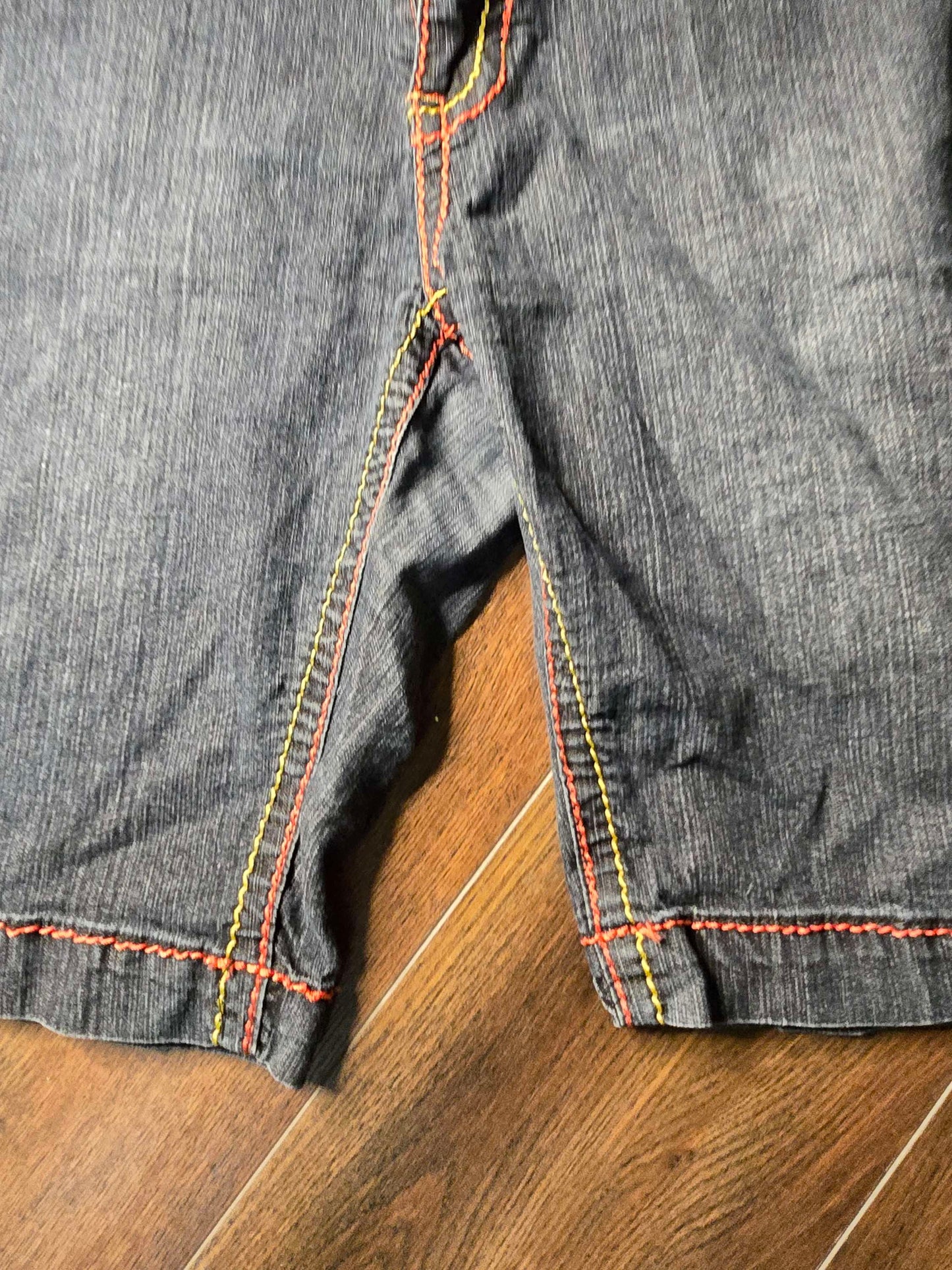 Women denim shorts 19/20 image 3
