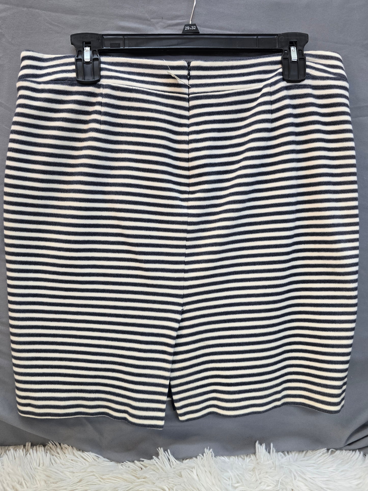 Ann Taylor stretch skirt size 16 image 1