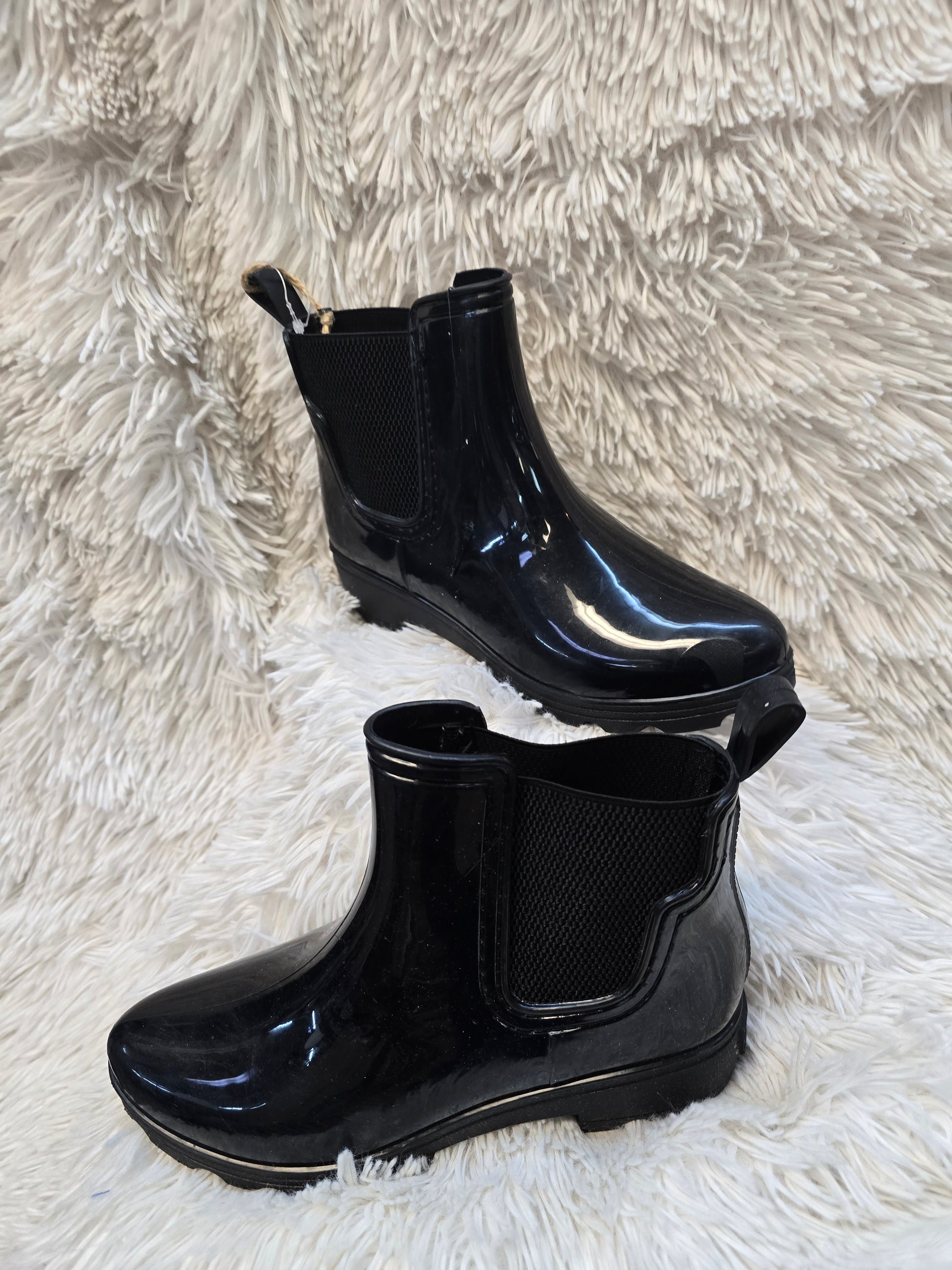 SEVEN 7 Halifax Black Short Ankle Rain Boots Pull On Bootie size 6 image 0
