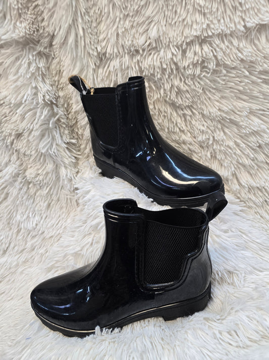 SEVEN 7 Halifax Black Short Ankle Rain Boots Pull On Bootie size 6 image 0