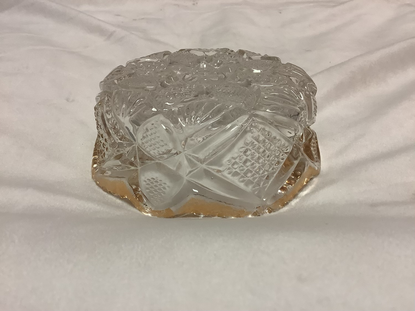 Diamond Pattern Clear Bowl with Gold Trim image 2