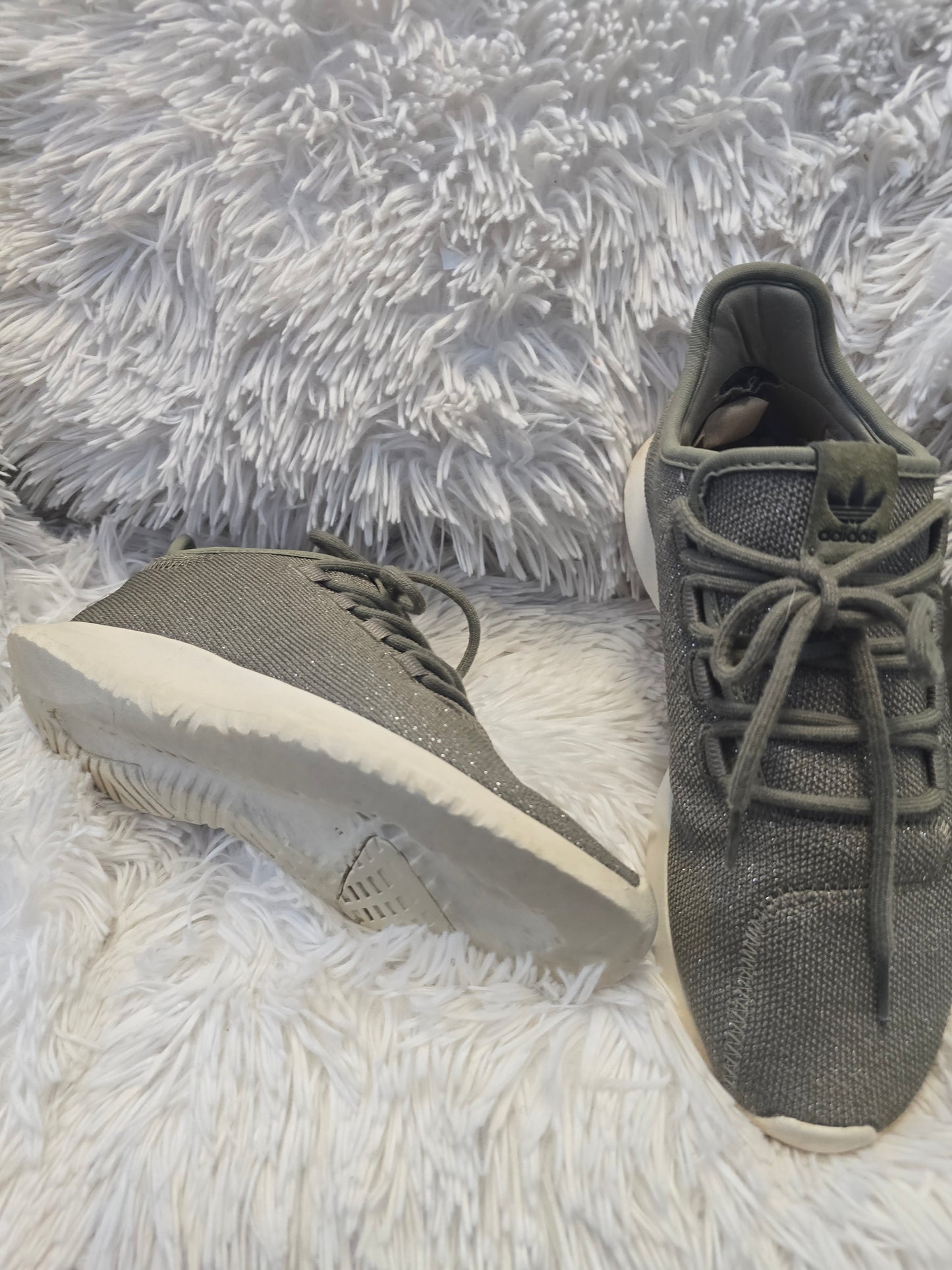Women Adidas size 8 shoe image 6