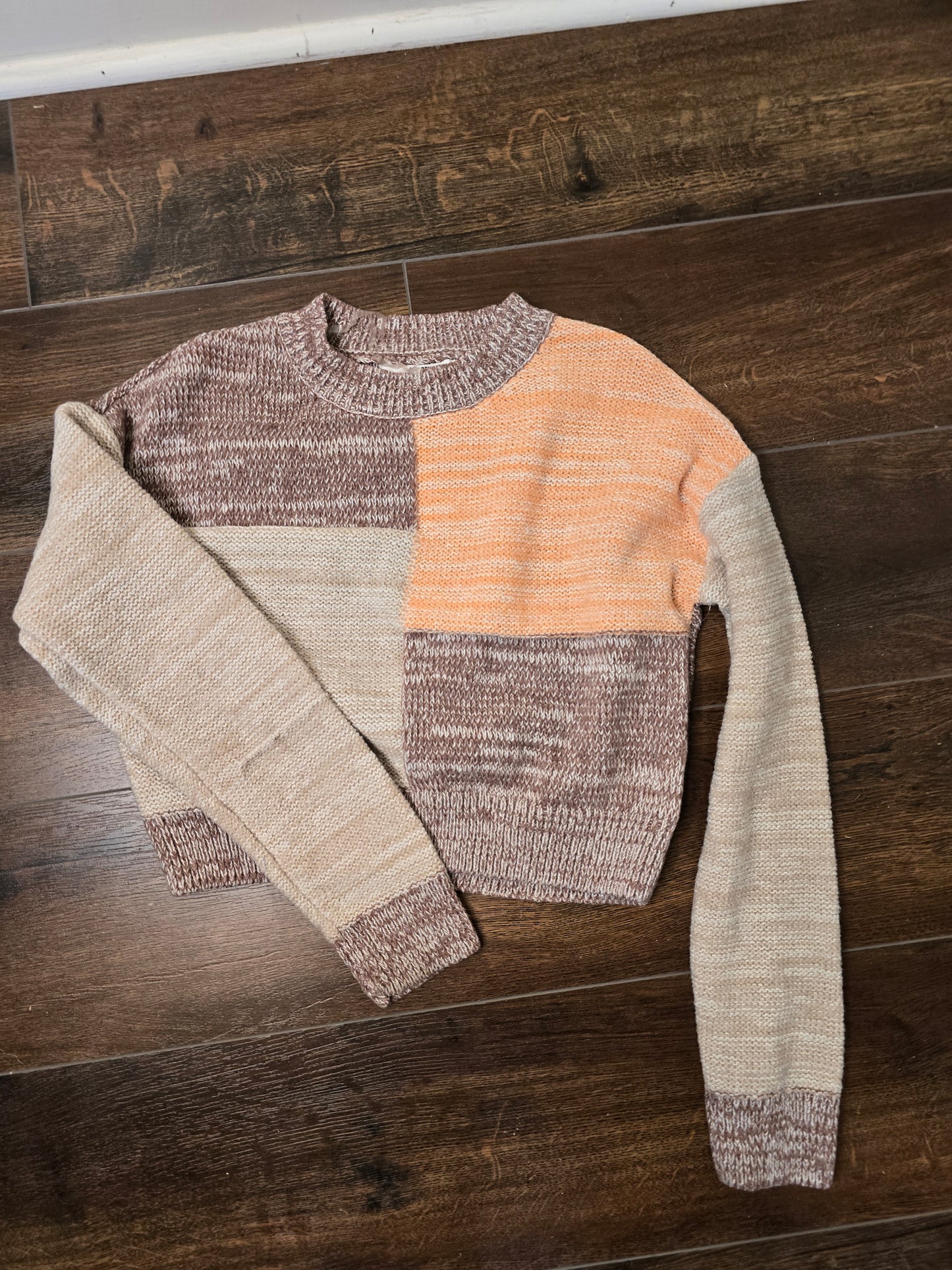 Crop top sweater size M image 2
