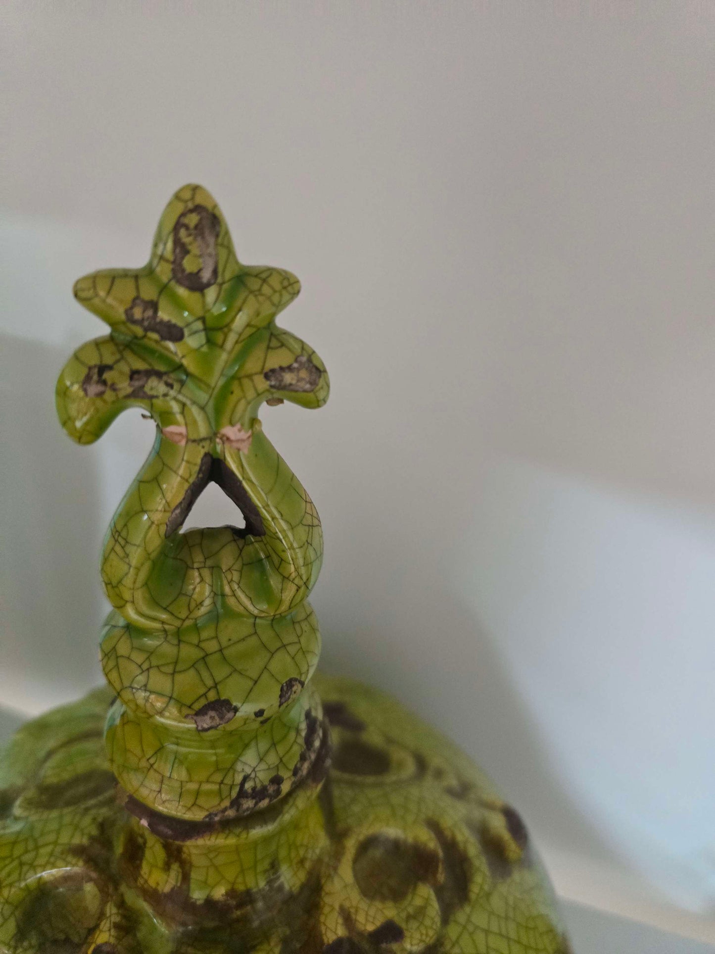 Green decorative vase image 0