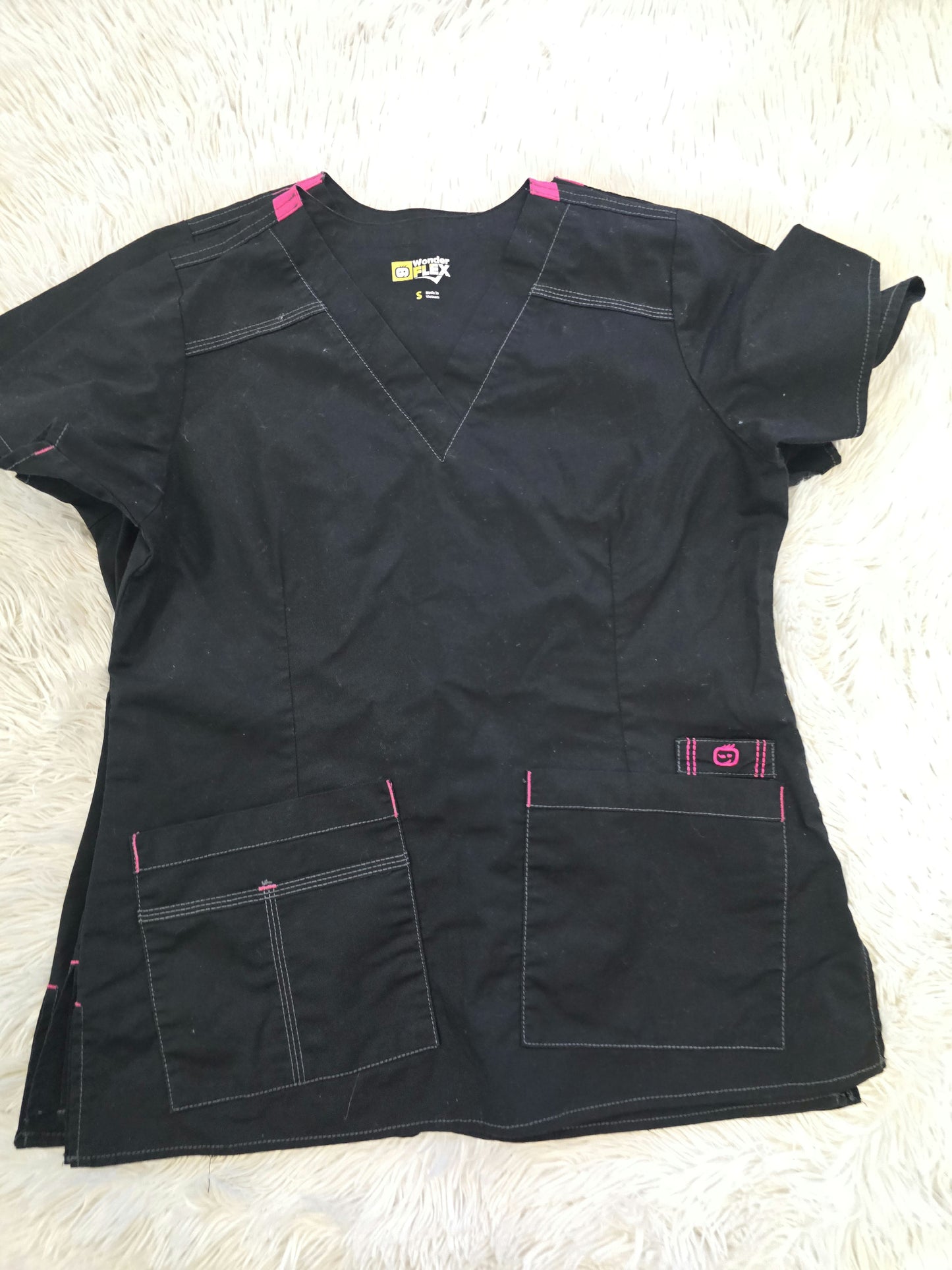 set of 3 Black Wonder Flex scrub tops, size small image 0