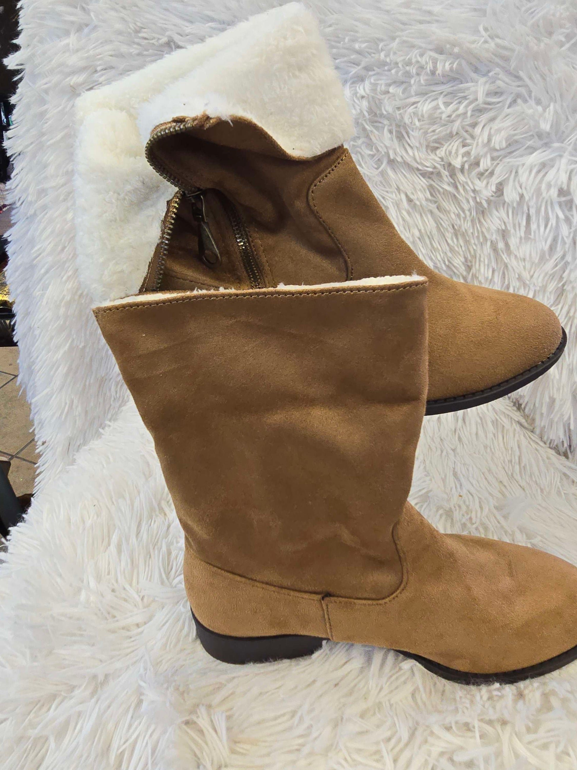 Girls boots  size 7 image 5