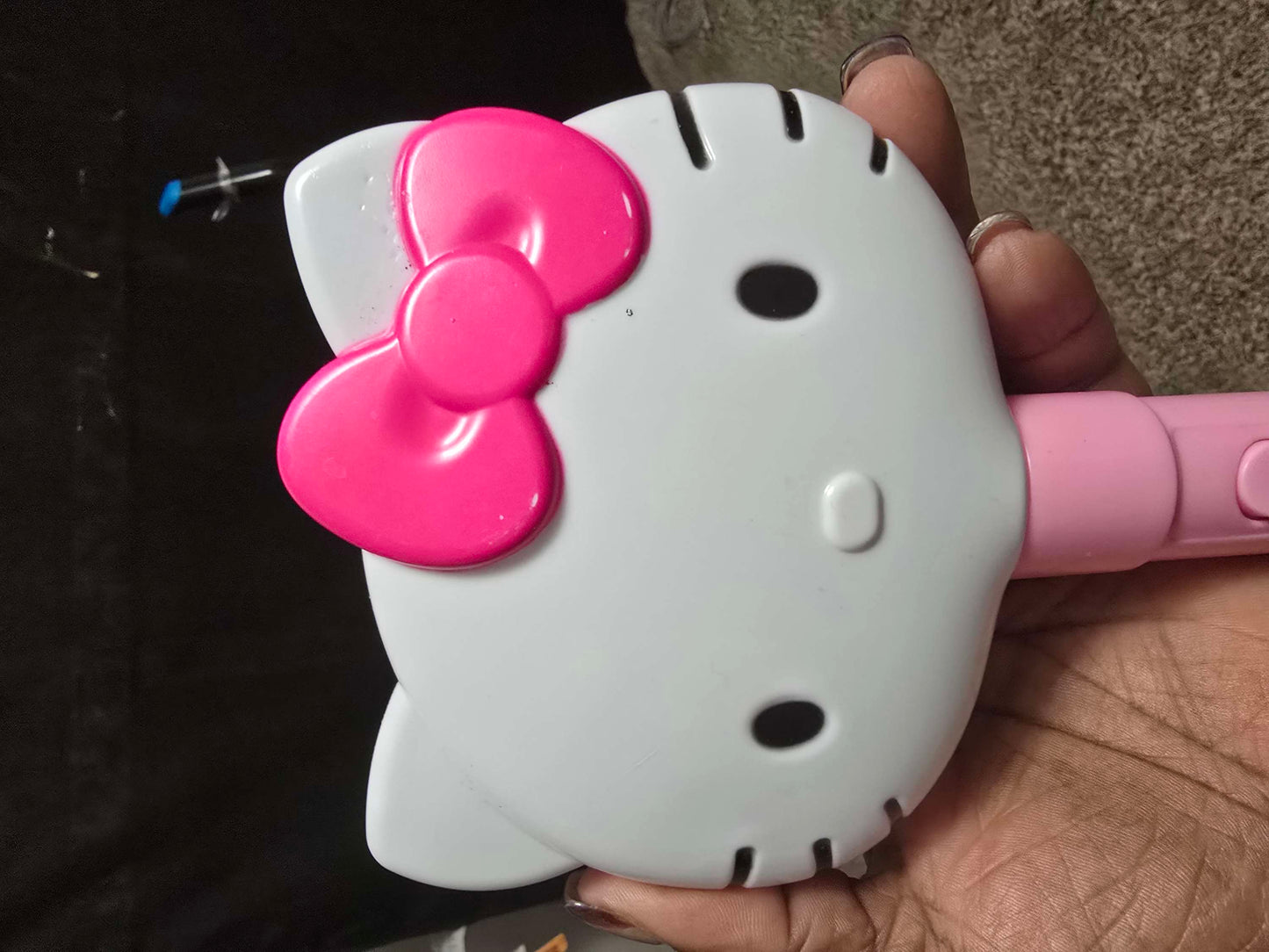 Hello Kitty lighted mirror image 3