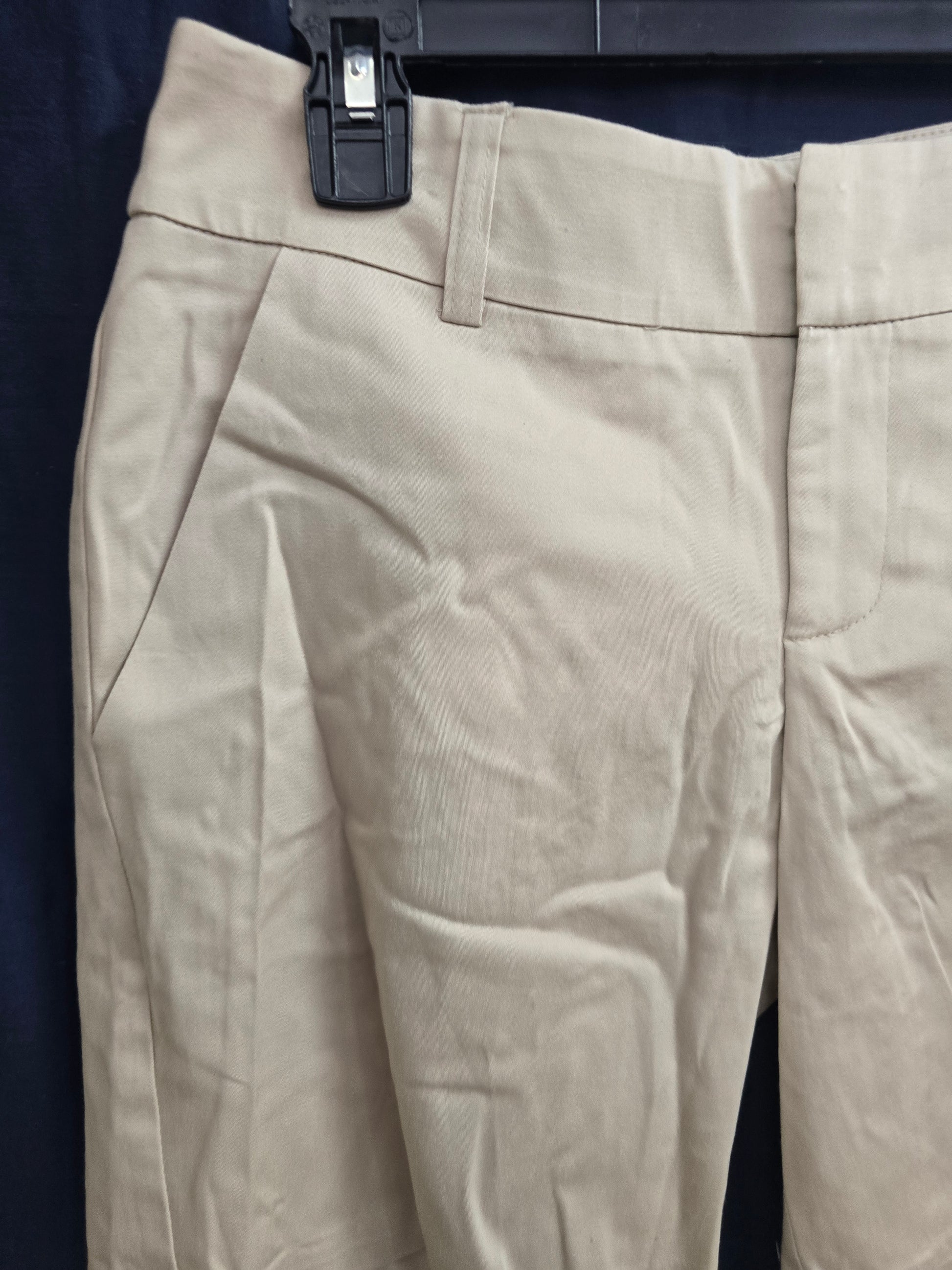 Khaki shorts size small image 2