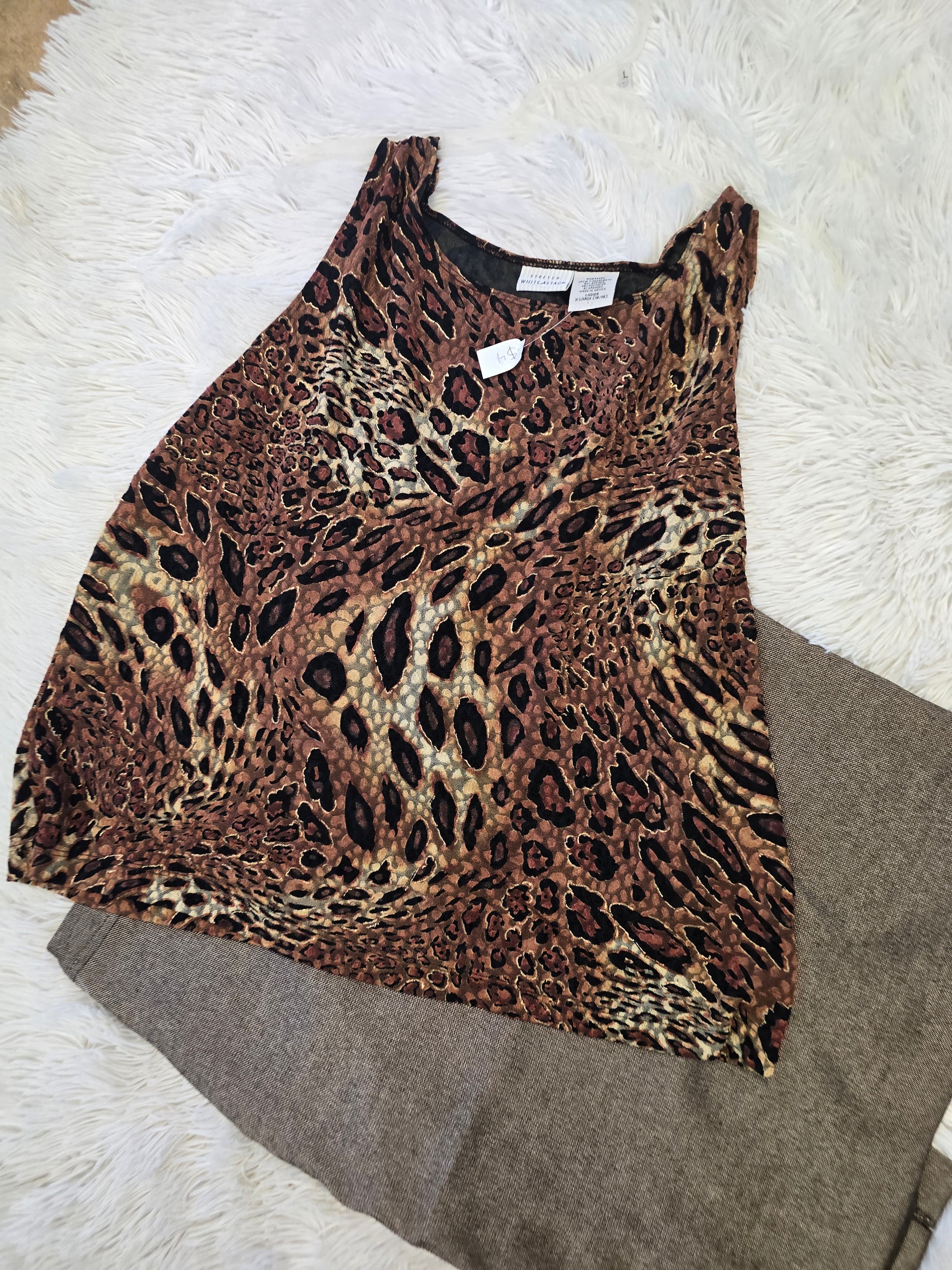 Leopard print blouse XL image 1