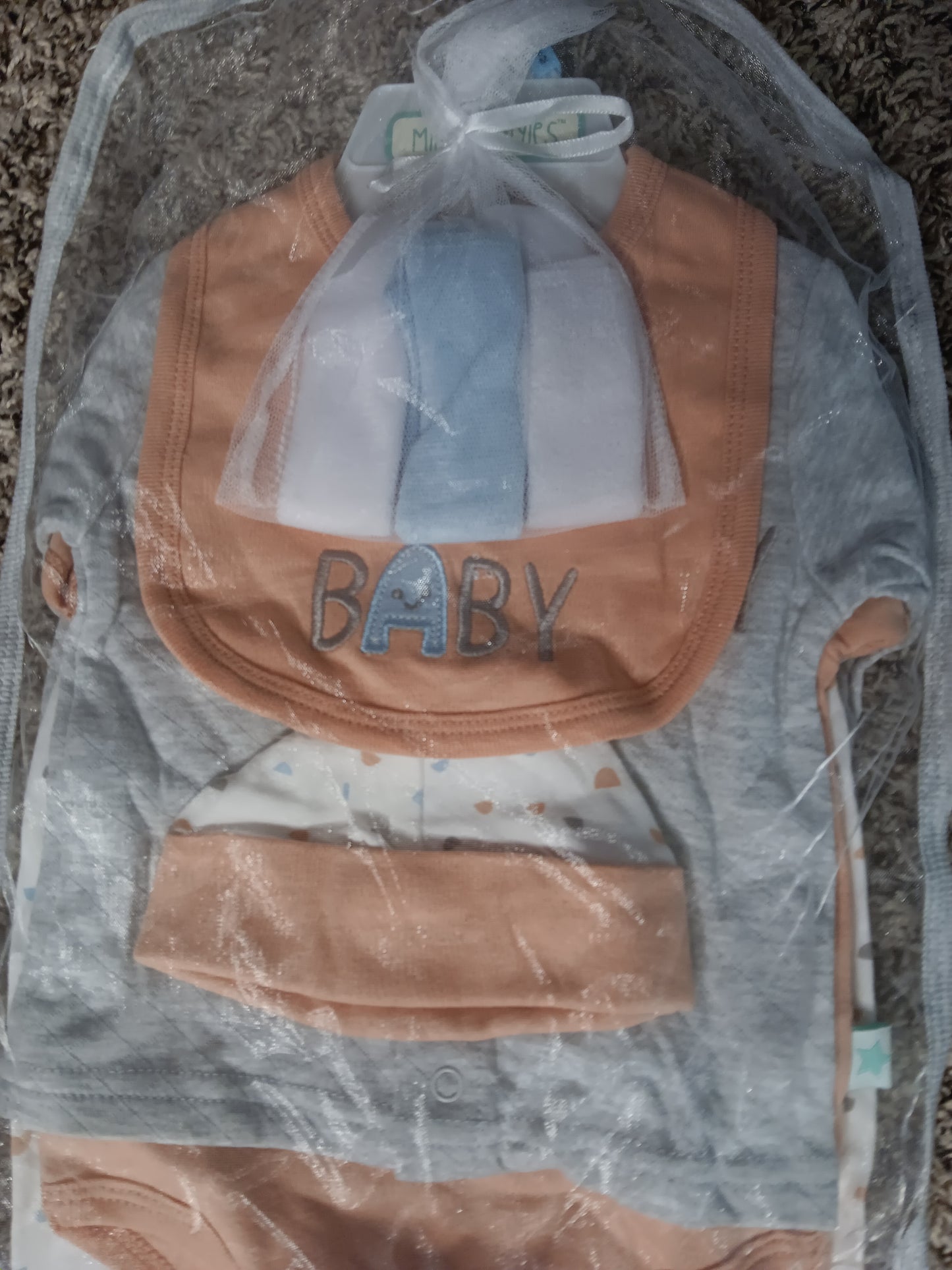 Baby 9-Piece Layette Gift Set – Newborn Essentials Bundle image 2