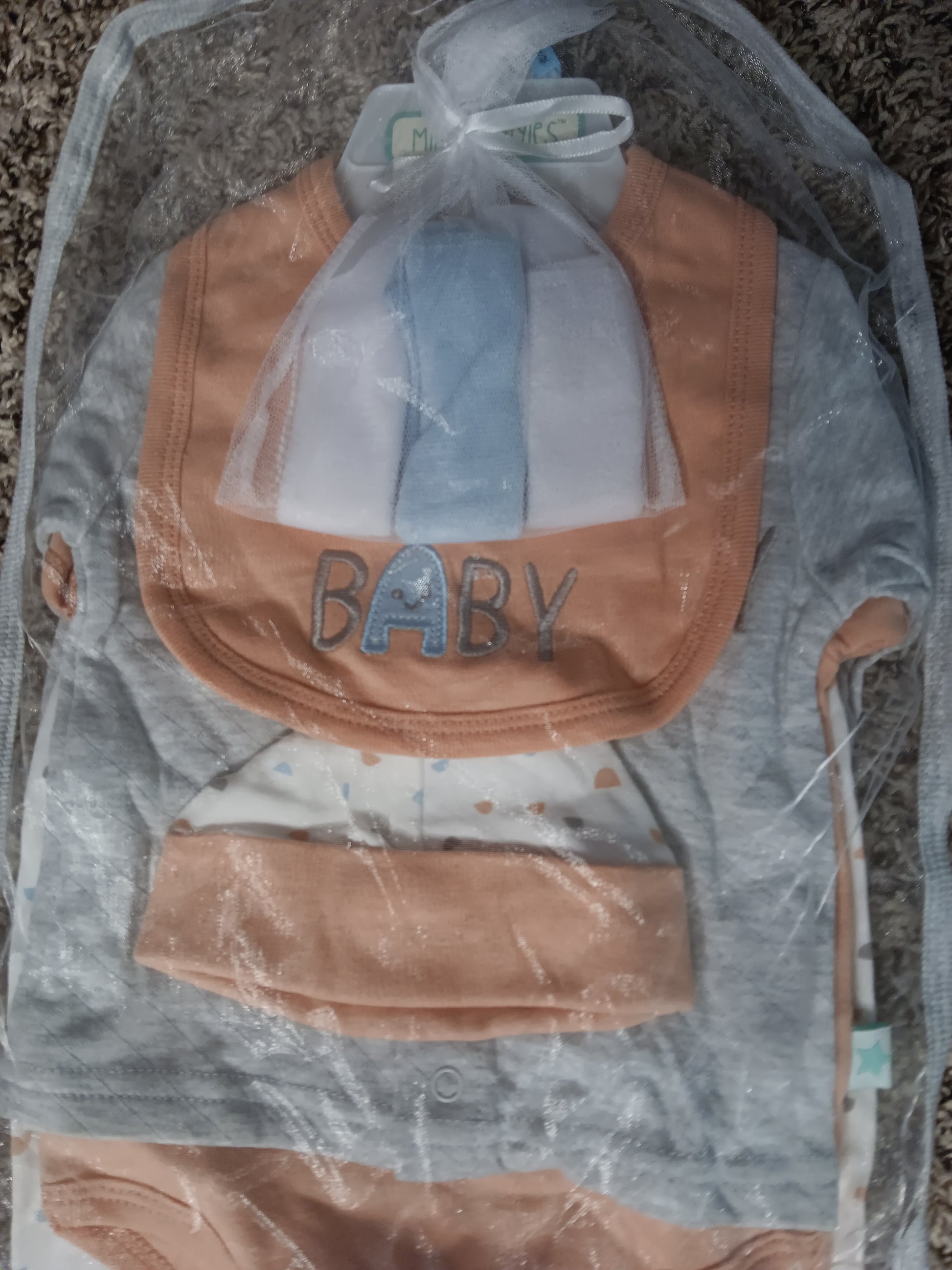 Baby 9-Piece Layette Gift Set – Newborn Essentials Bundle image 2