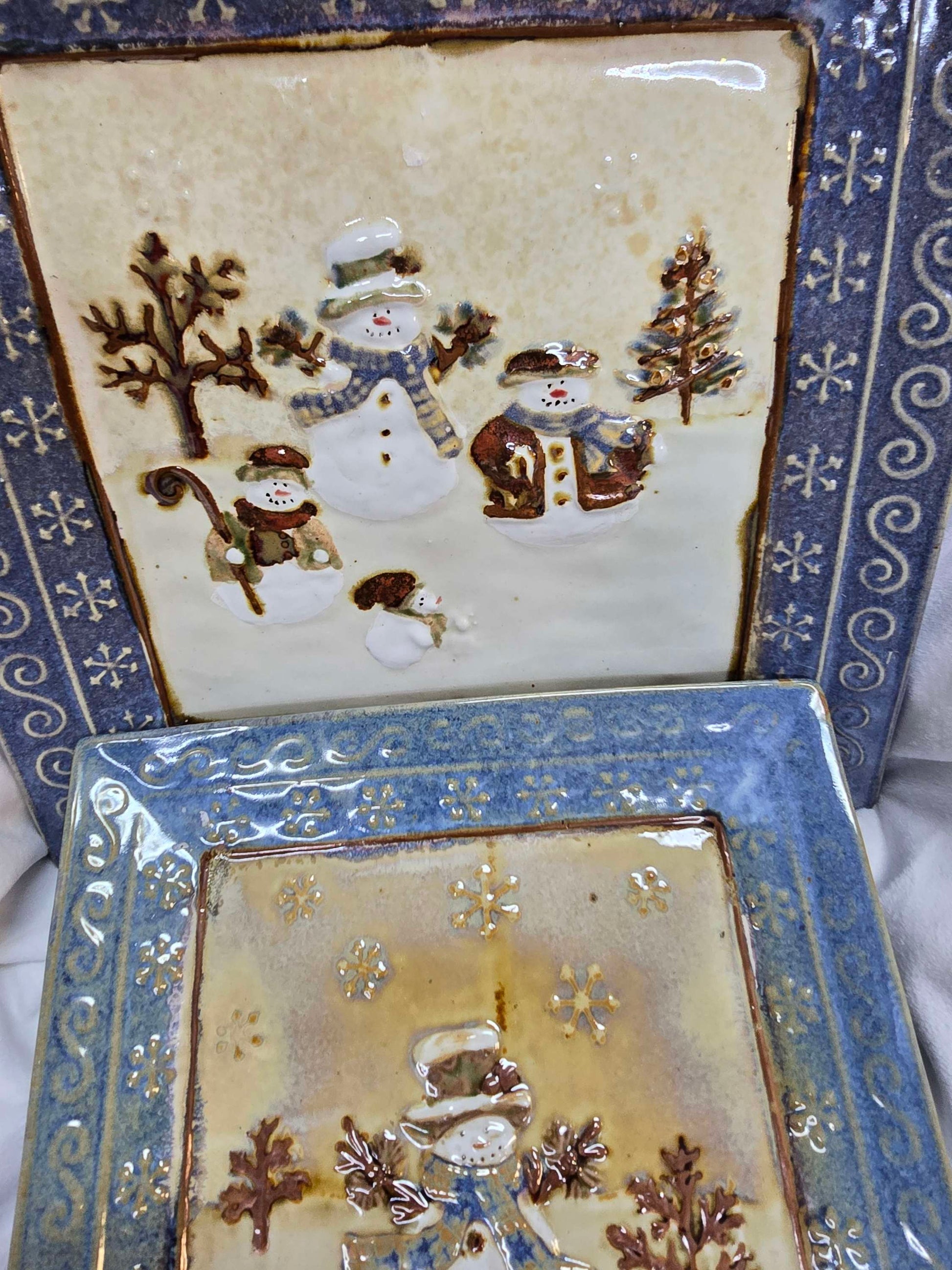 2 piece Christmas decorative platters image 2