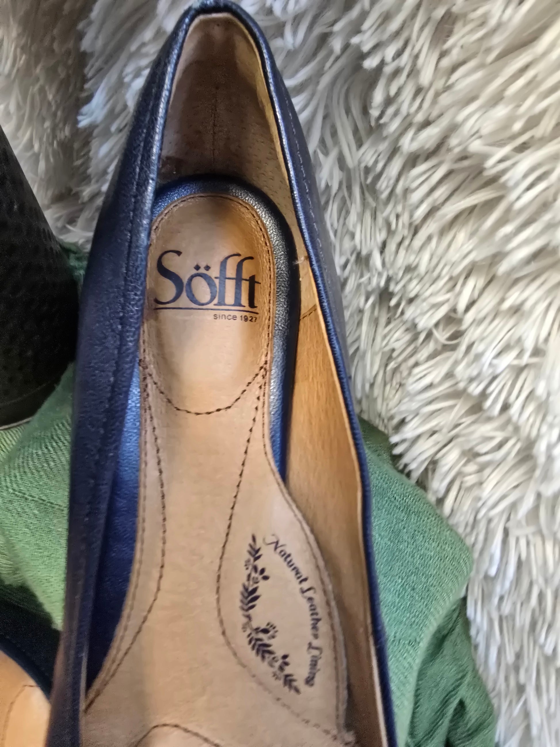 Sofft Blue small heels shoe size 8M image 5