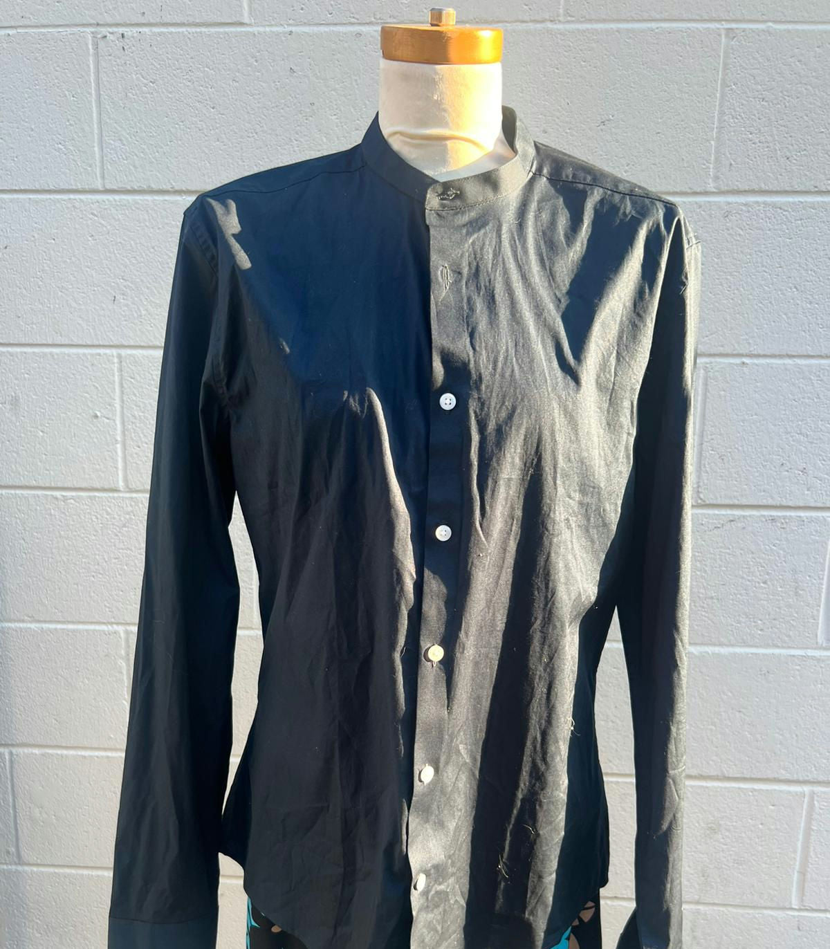Button front shirt XL image 4