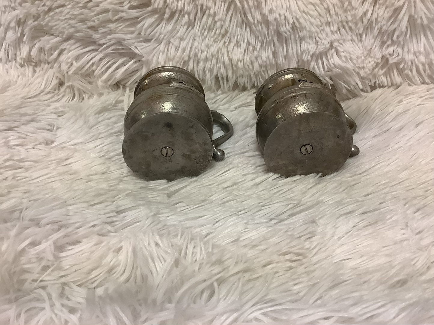 Vintage Wilton Armetale RWP Pewter Salt & Pepper Shakers Plough Tavern image 2