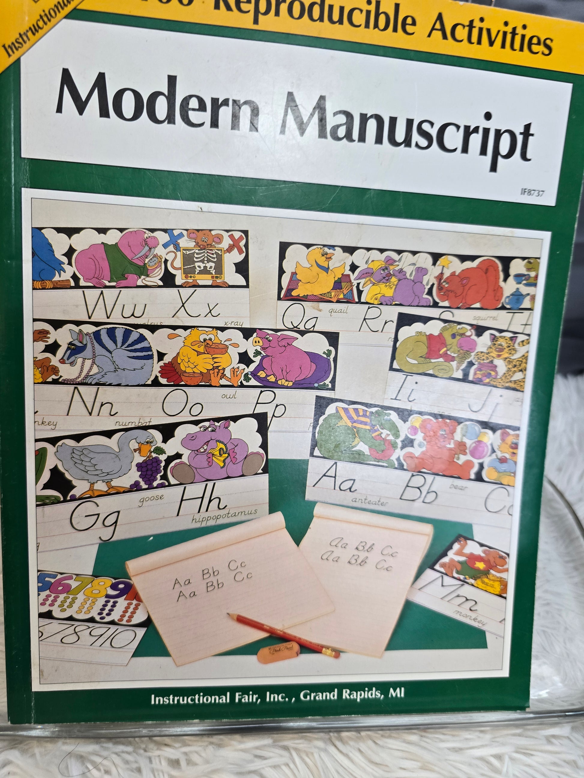 Kids manuscript and puzzle books  image 0
