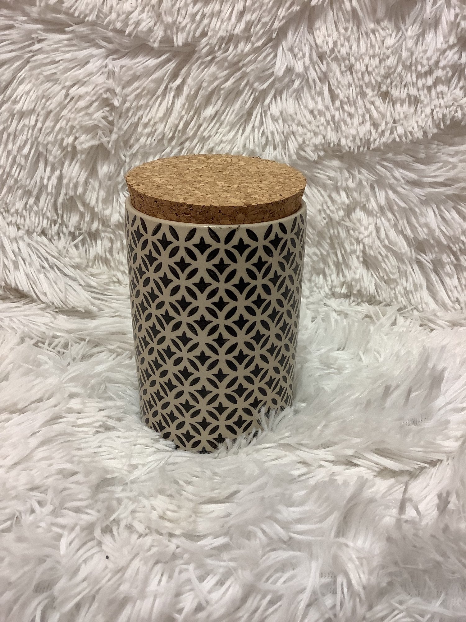 World market container with lid image 0