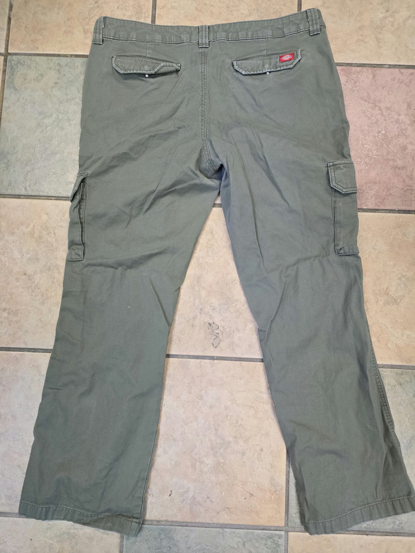Dickies army green multi pocket pants 14R image 5