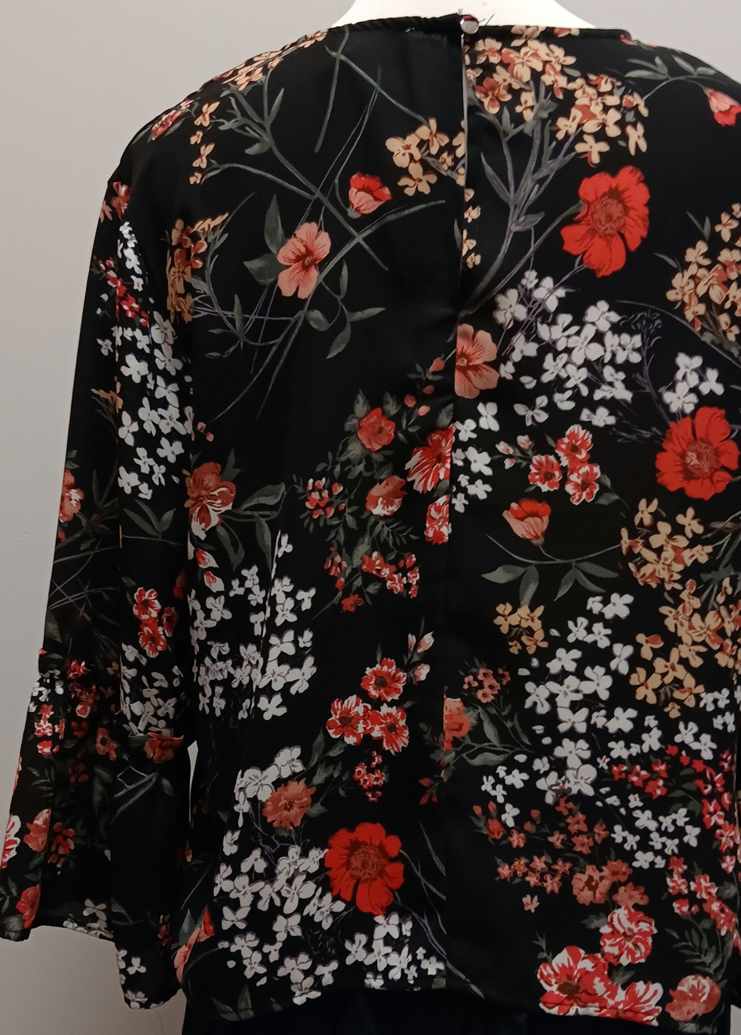 Black floral Sweet rain blouse size XL image 8
