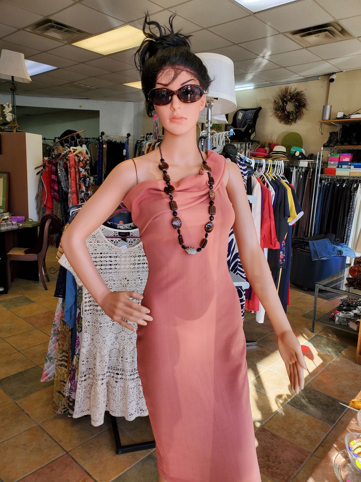 Women size 6 off shoulder below knee dress image 2