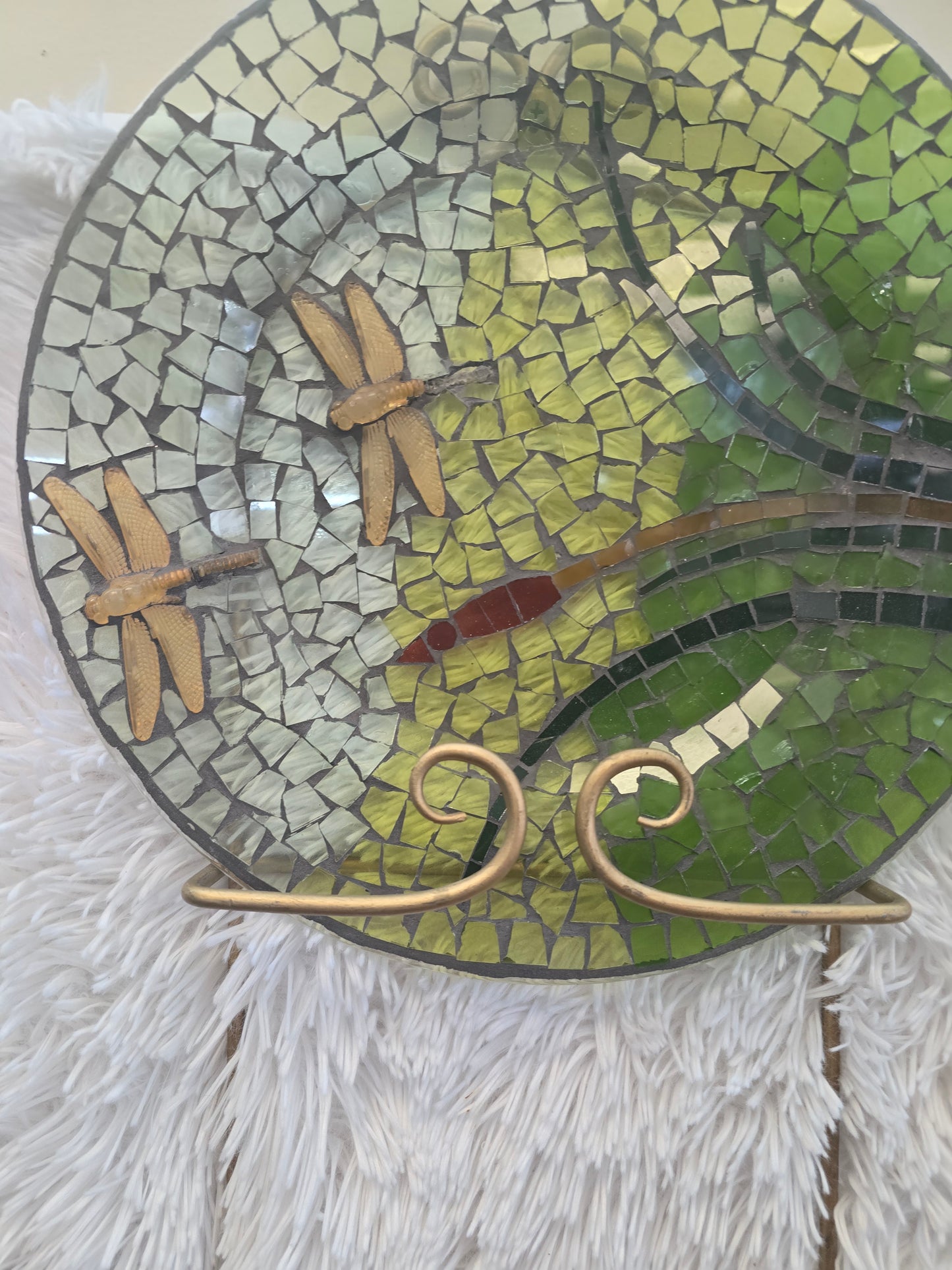 Yellow and green firefly decorative plate image 3