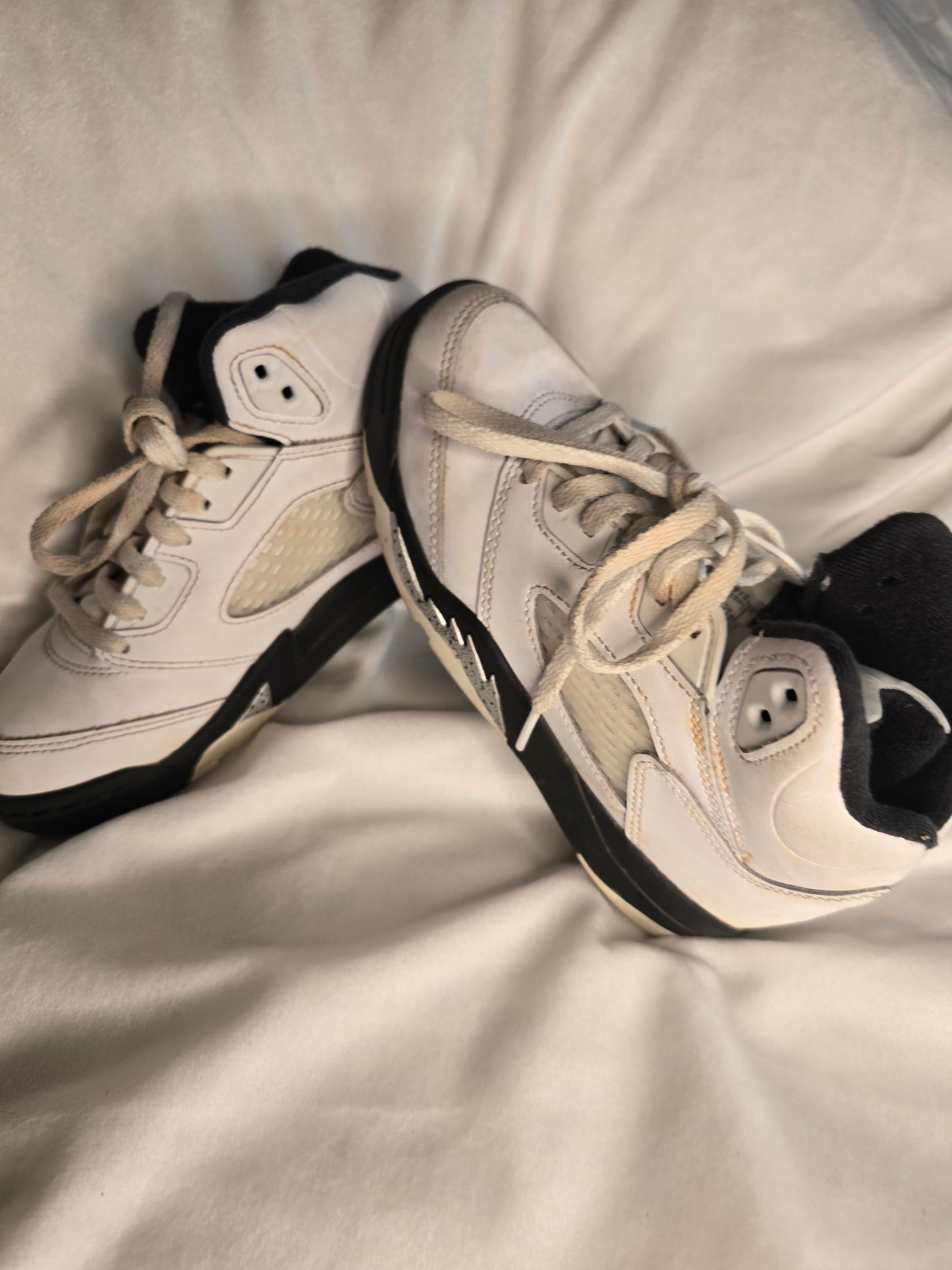 Jordan Youth White & Black Basketball Sneakers image 3