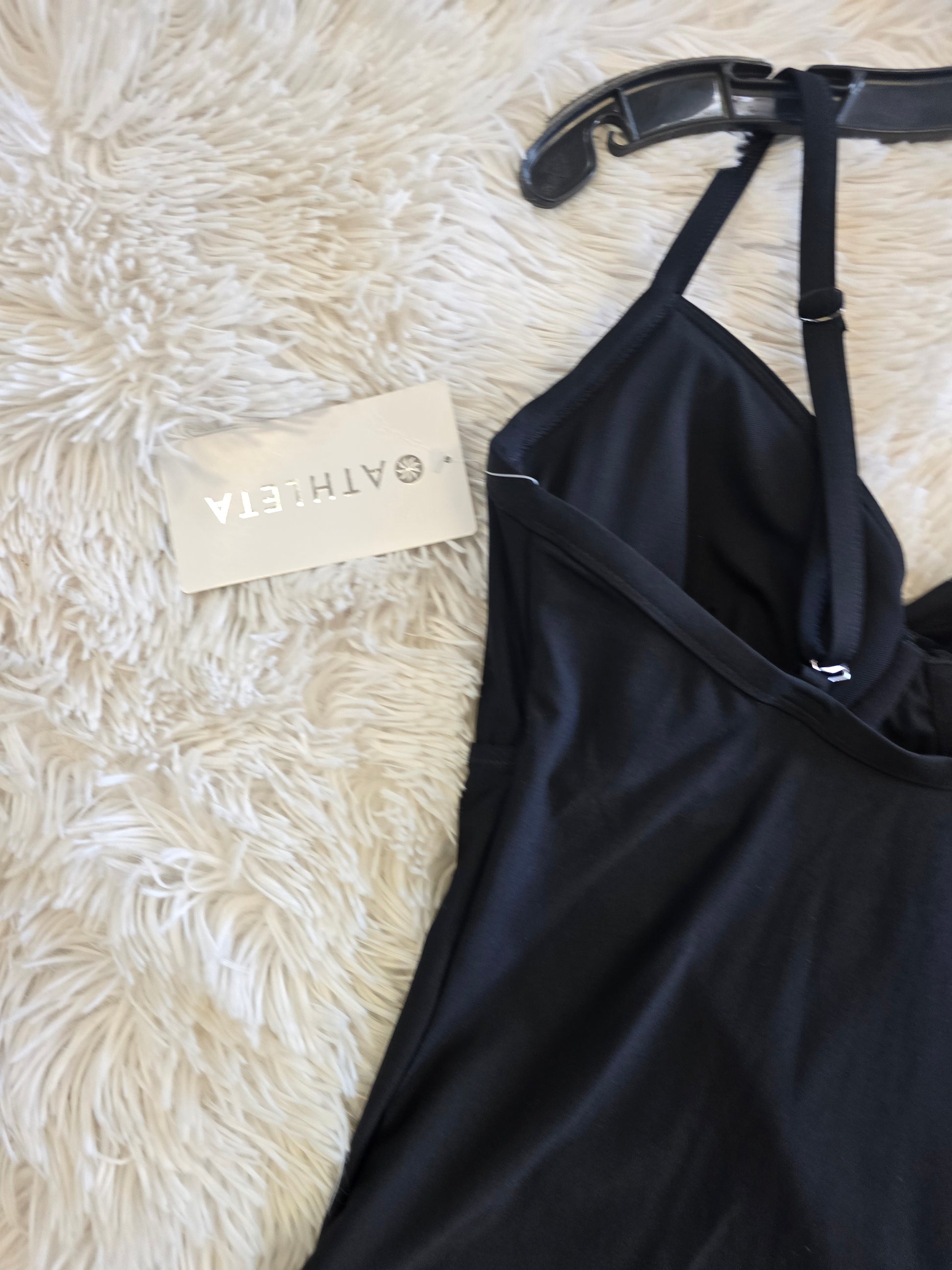 Athleta women spandex top 34D/DD image 3