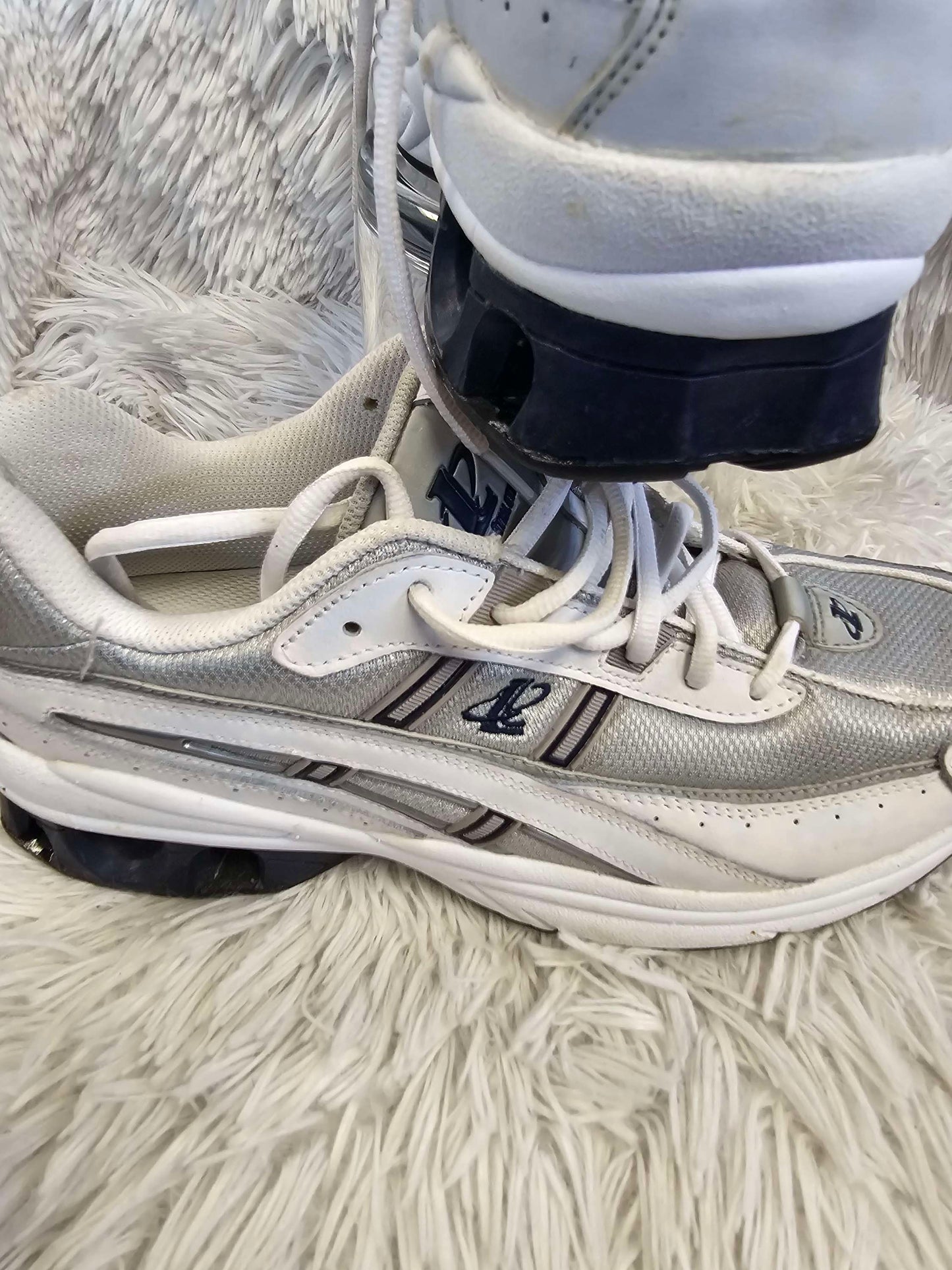 Logo Athletic men tennis shoe size 10 image 5
