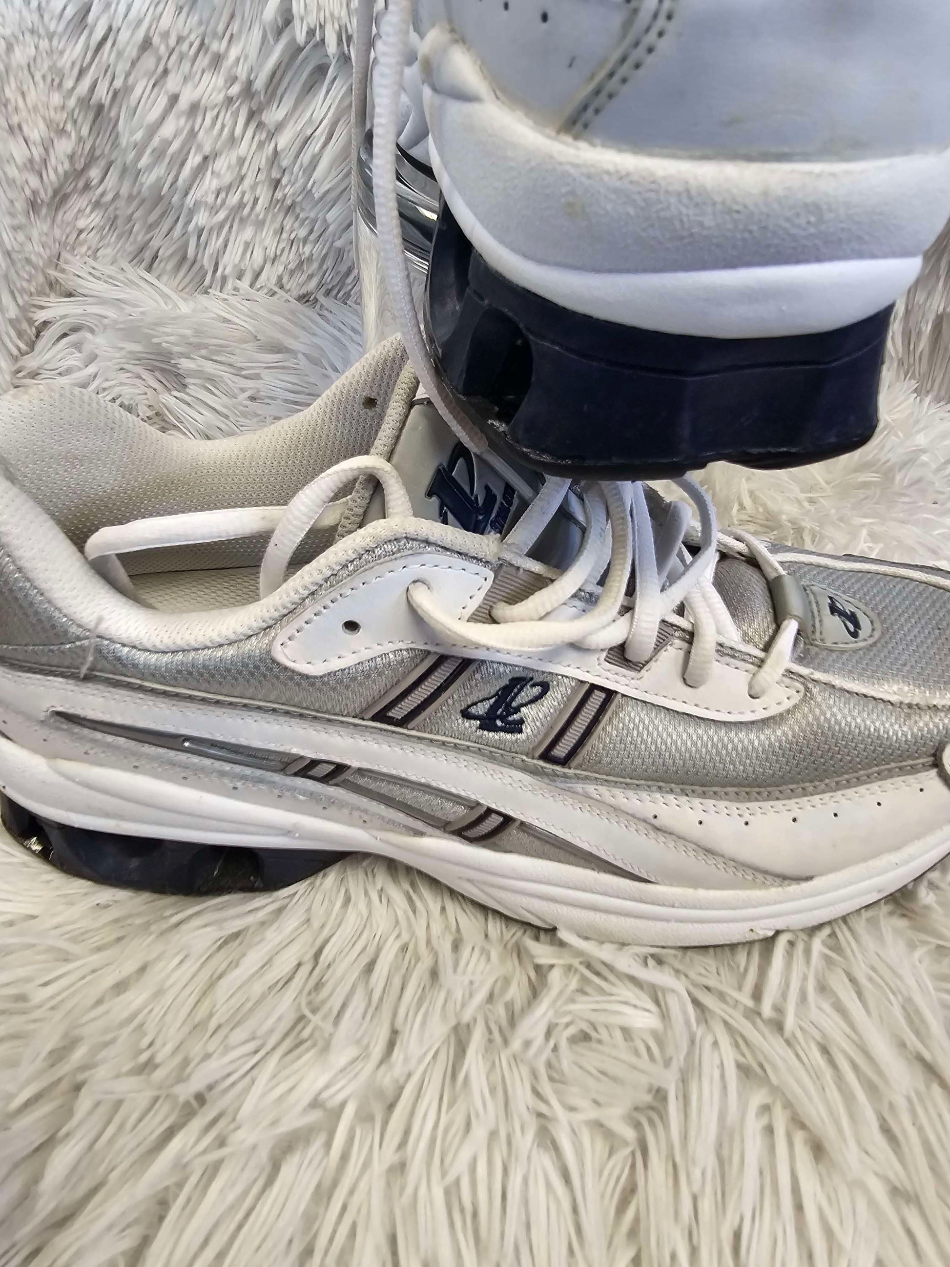 Logo Athletic men tennis shoe size 10 image 5