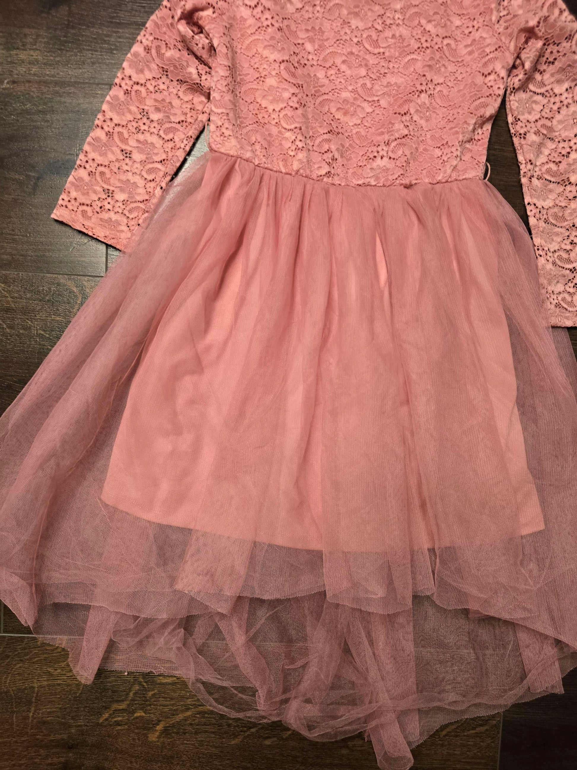 Girl dress size 8 image 1