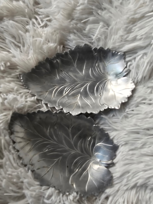Vintage Everlast Forged Aluminum Leaf Serving Trays Set of 2 – Mid-Century Aluminum Tidbit Dishes